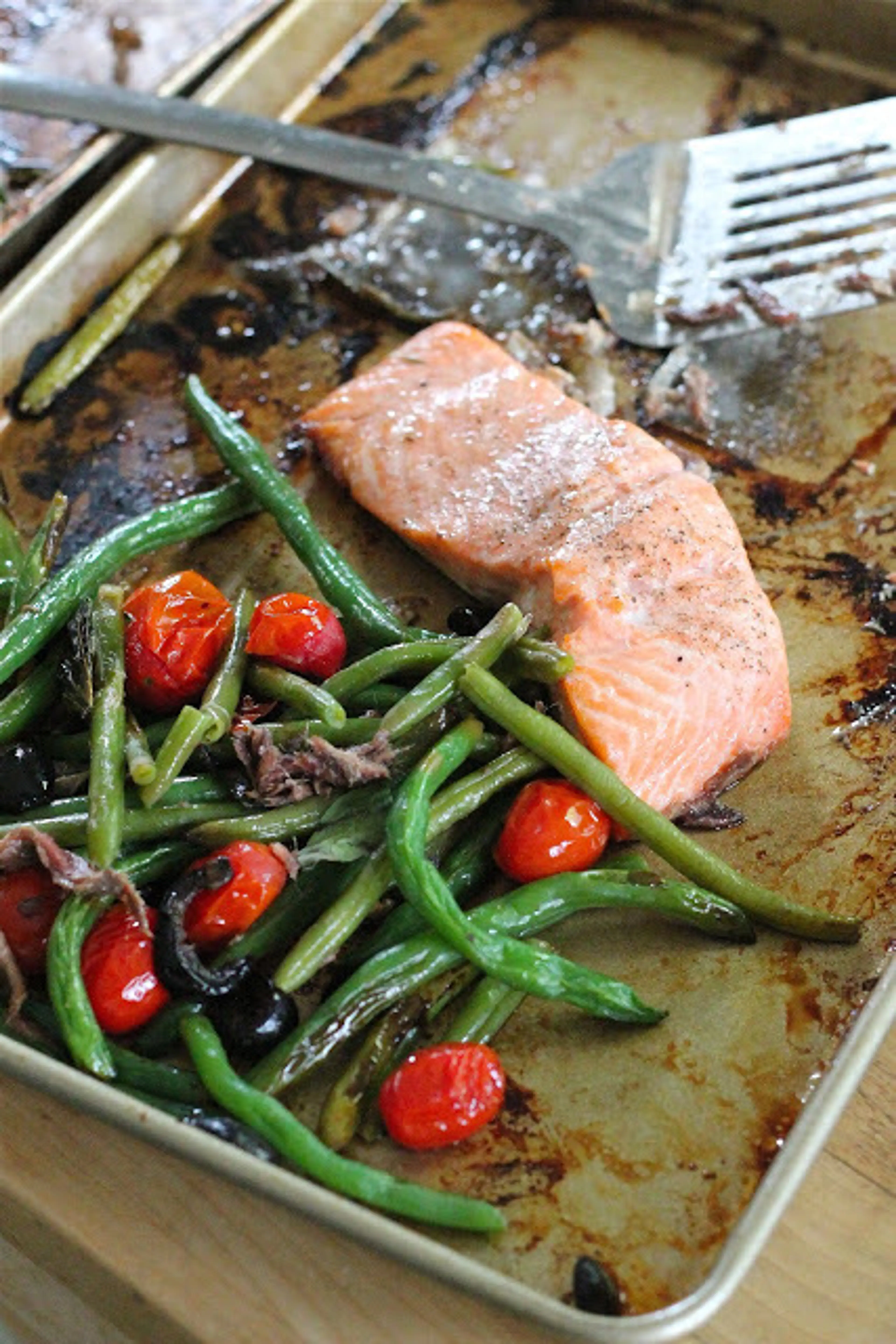 Tray baked salmon with Green beans (Jamie Oliver)