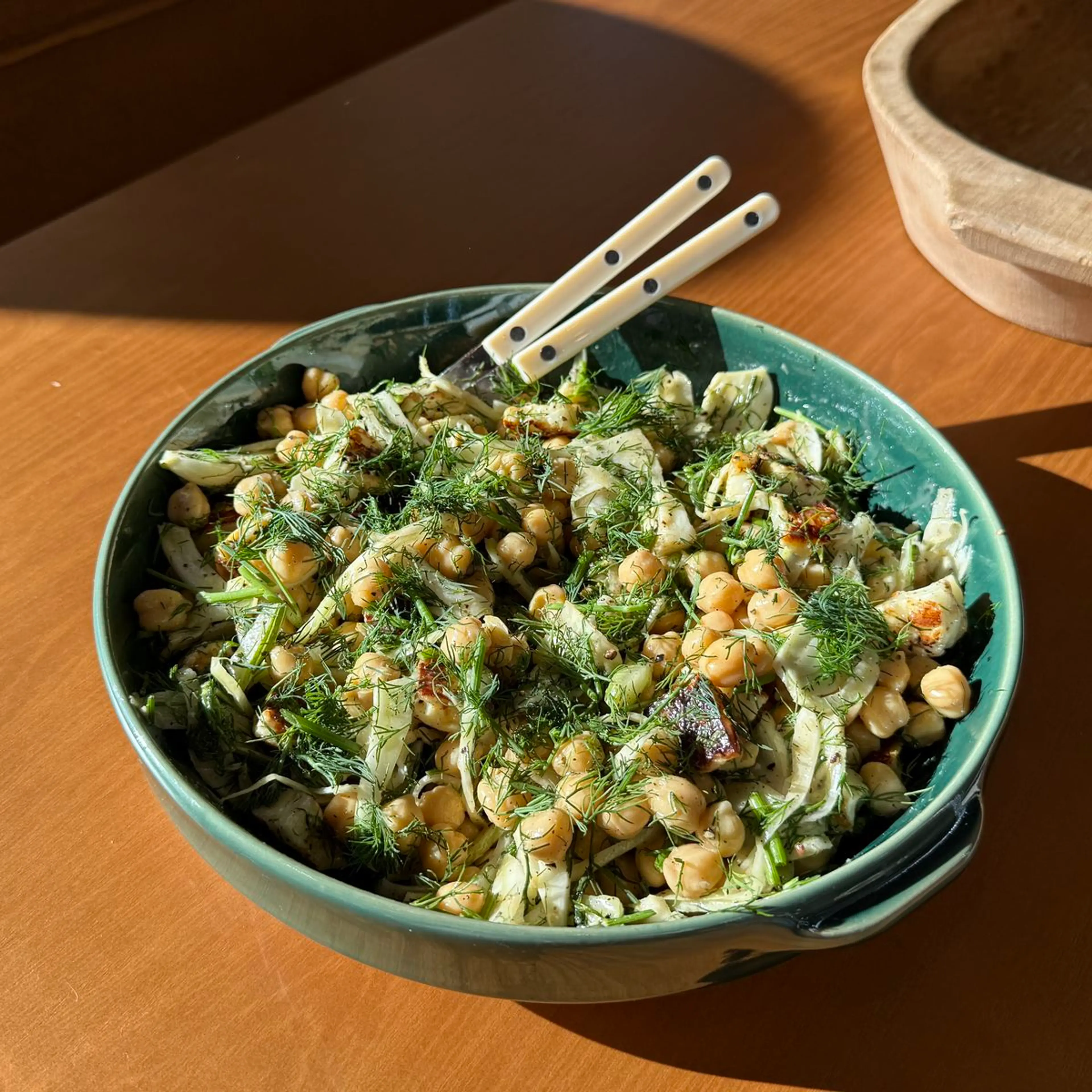 Chickpea Salad with Fennel, Halloumi & Dill