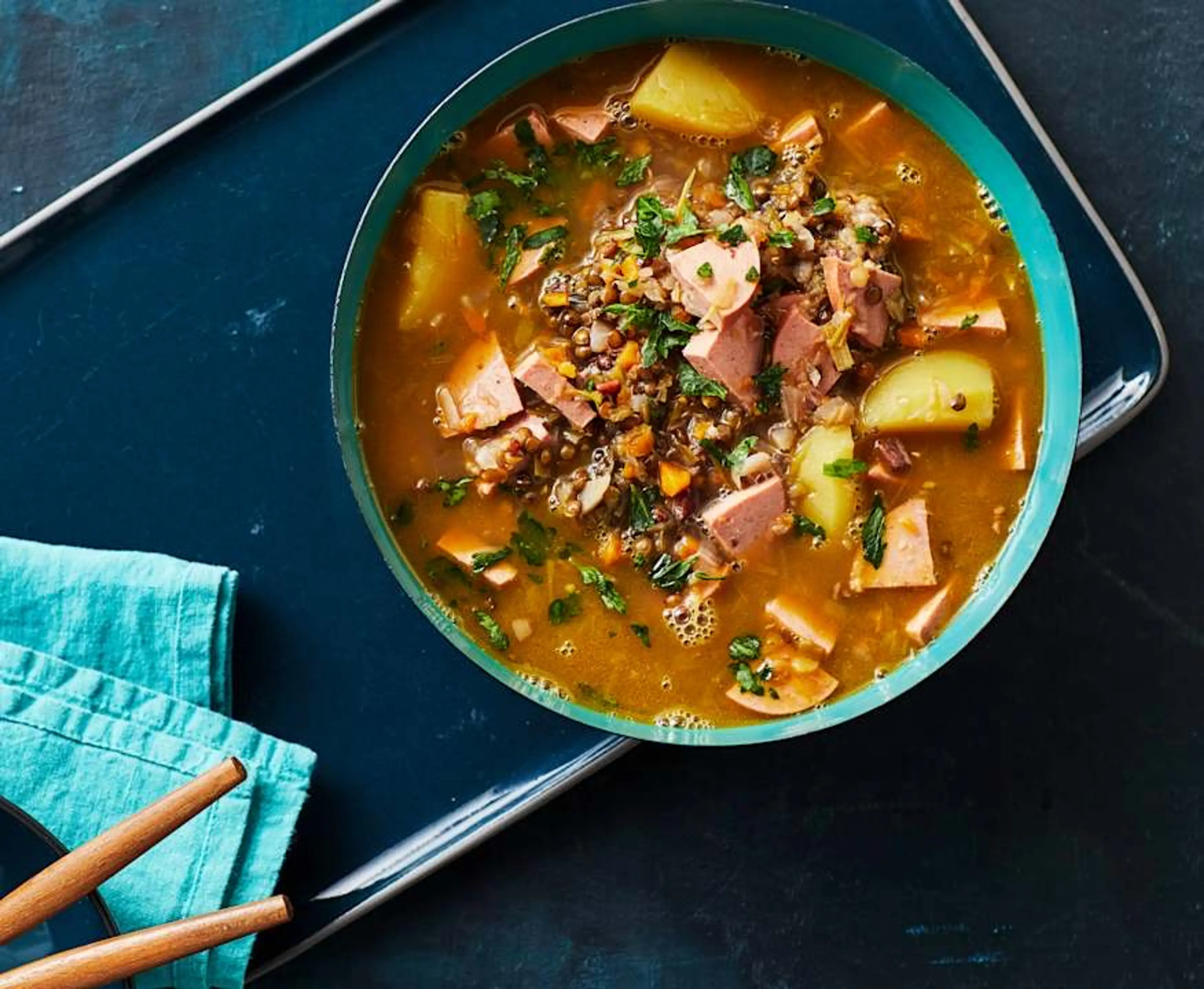 Linseneintopf mit Würstchen