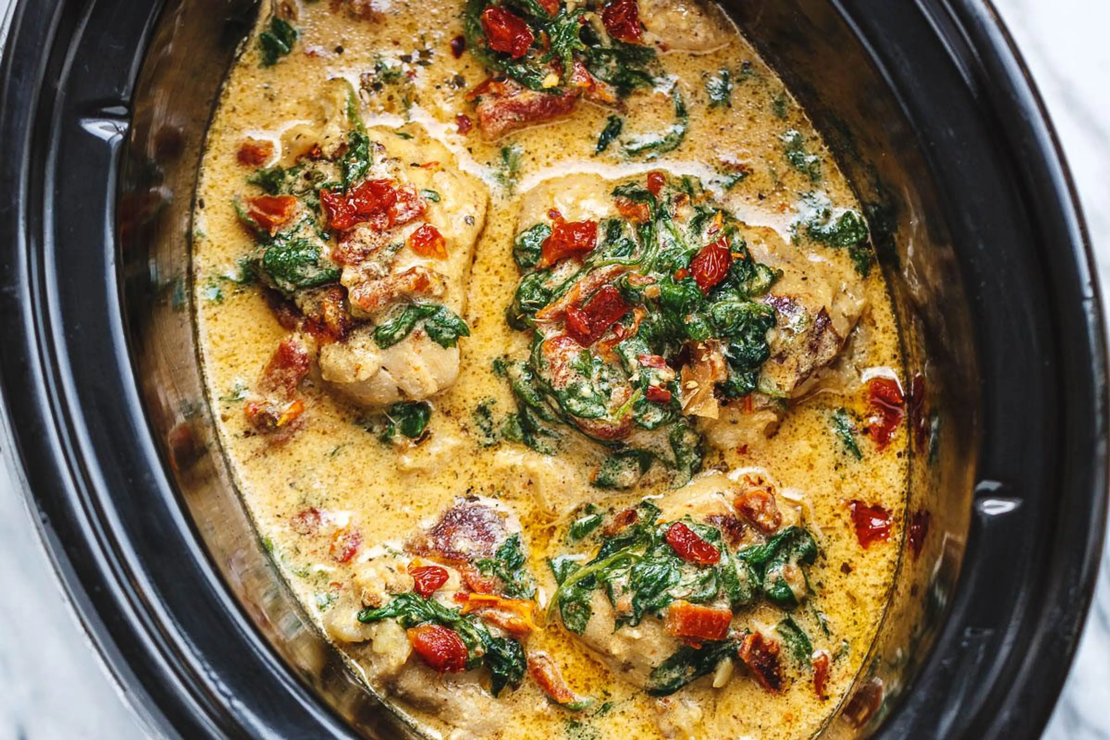 Slowcook Tuscan Garlic Chicken Thighs w/Spinach & Tomatoes