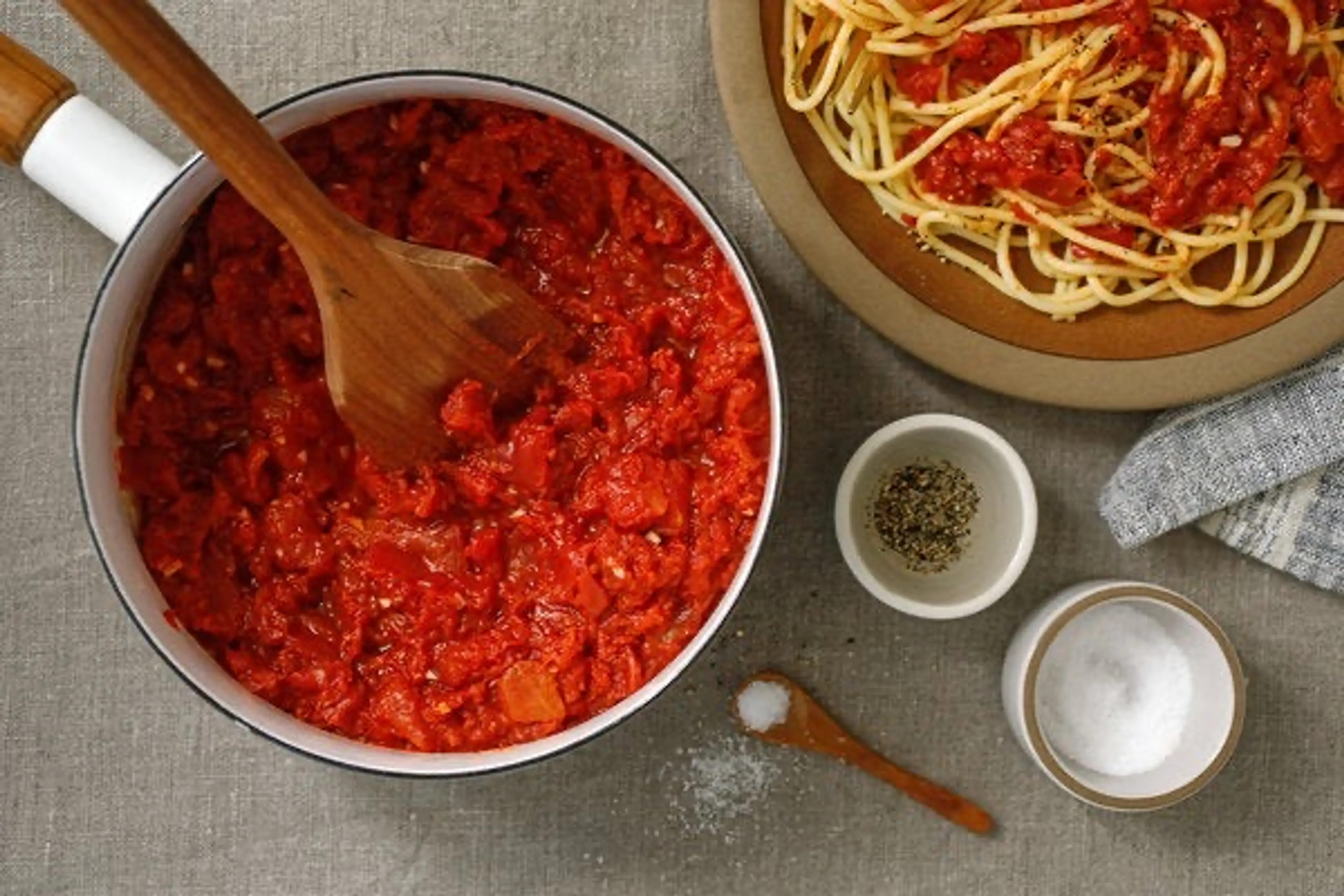 Fast Tomato Sauce With Anchovies