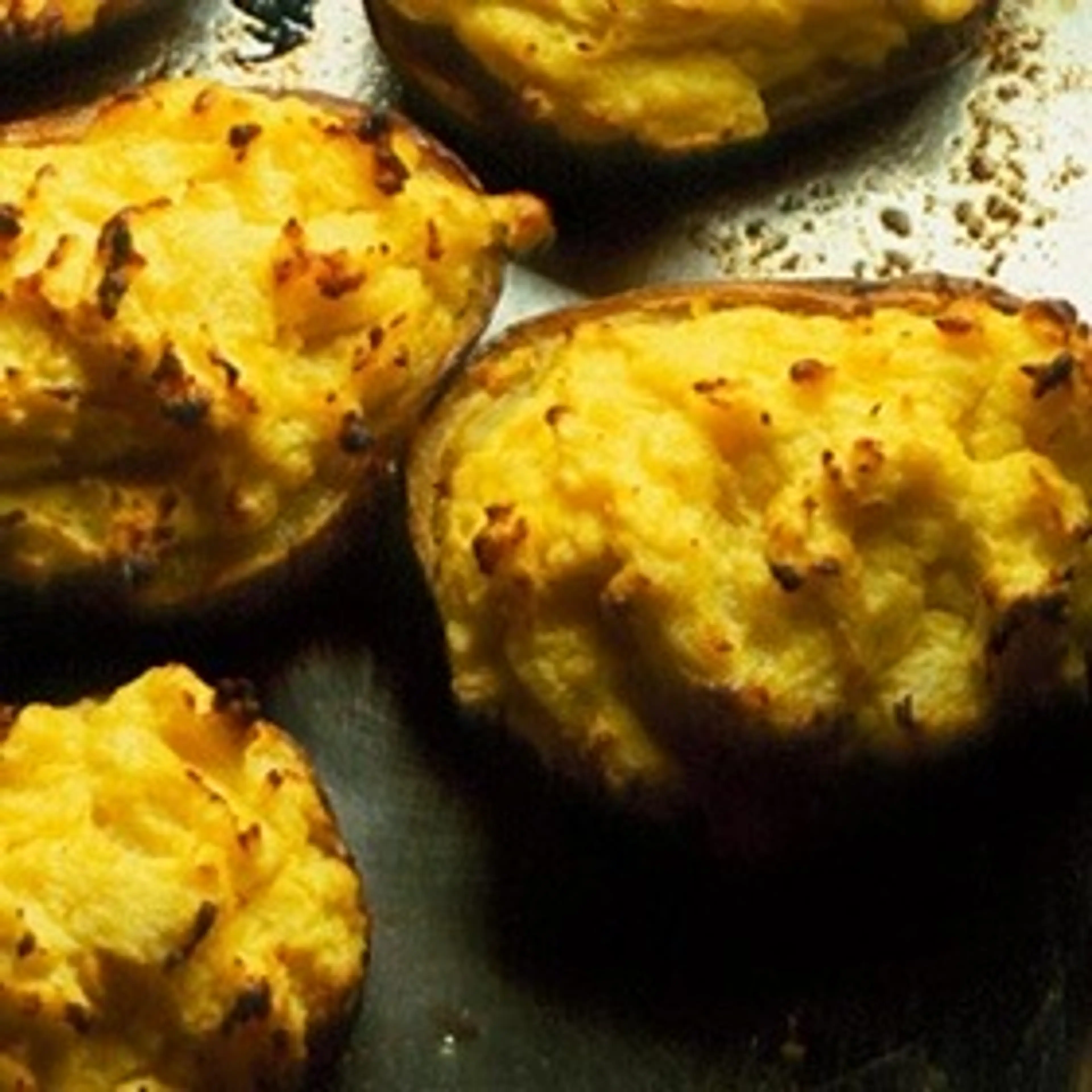Horseradish & soured cream baked potatoes