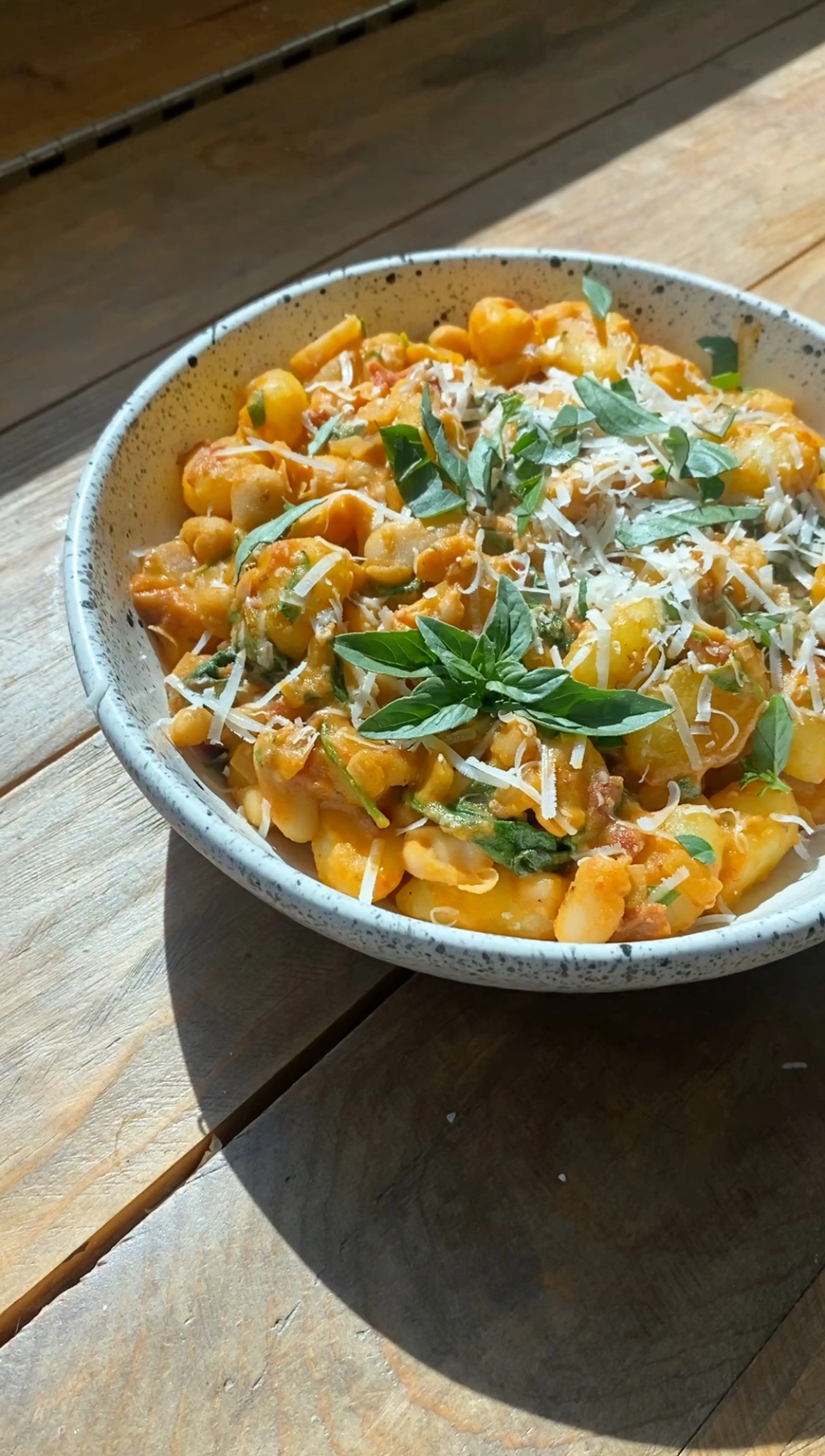 Easy Creamy Sun-Dried Tomato Gnocchi with Spinach (One Pot M