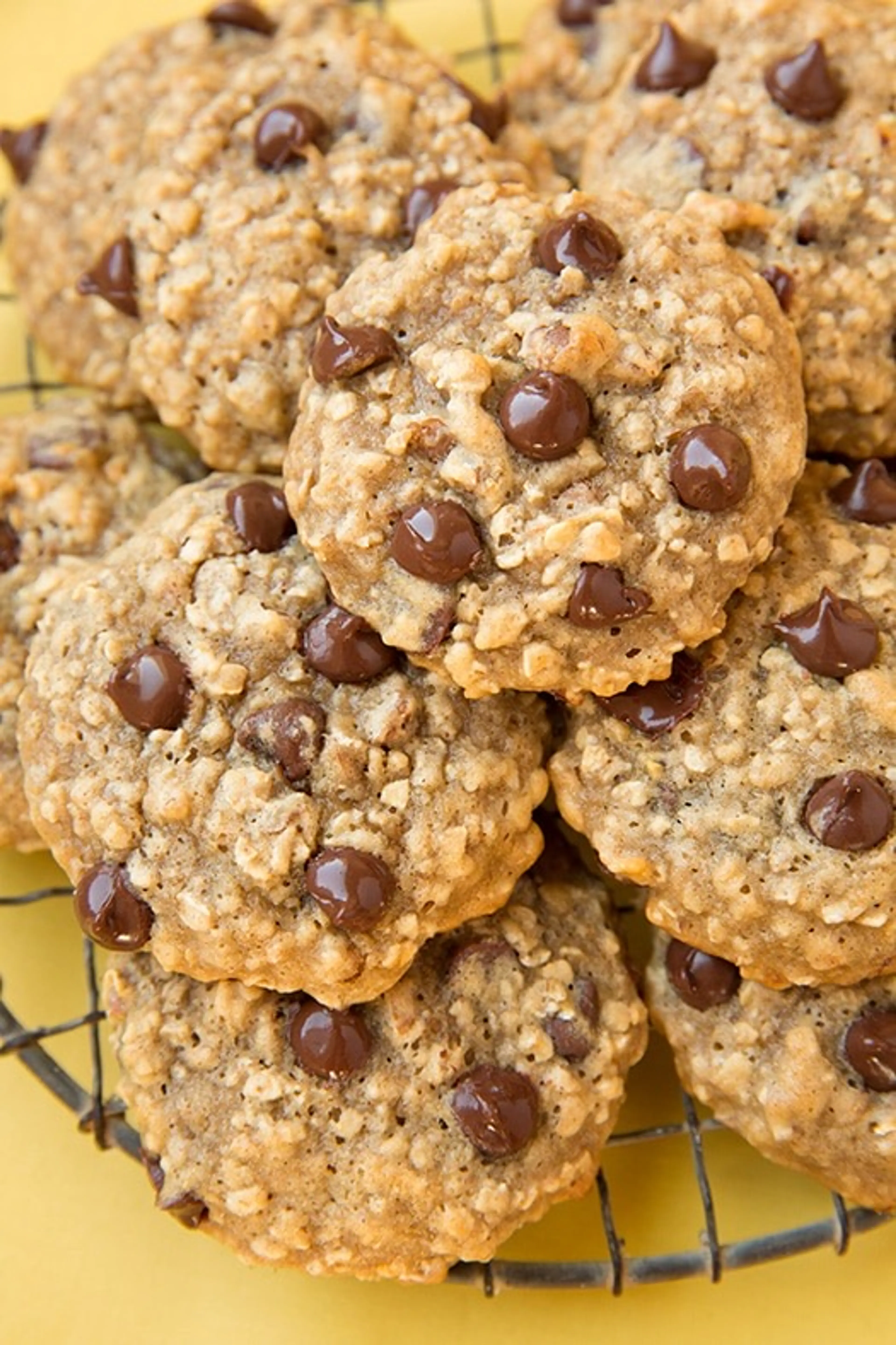 Banana-Oatmeal Chocolate Chip Cookies