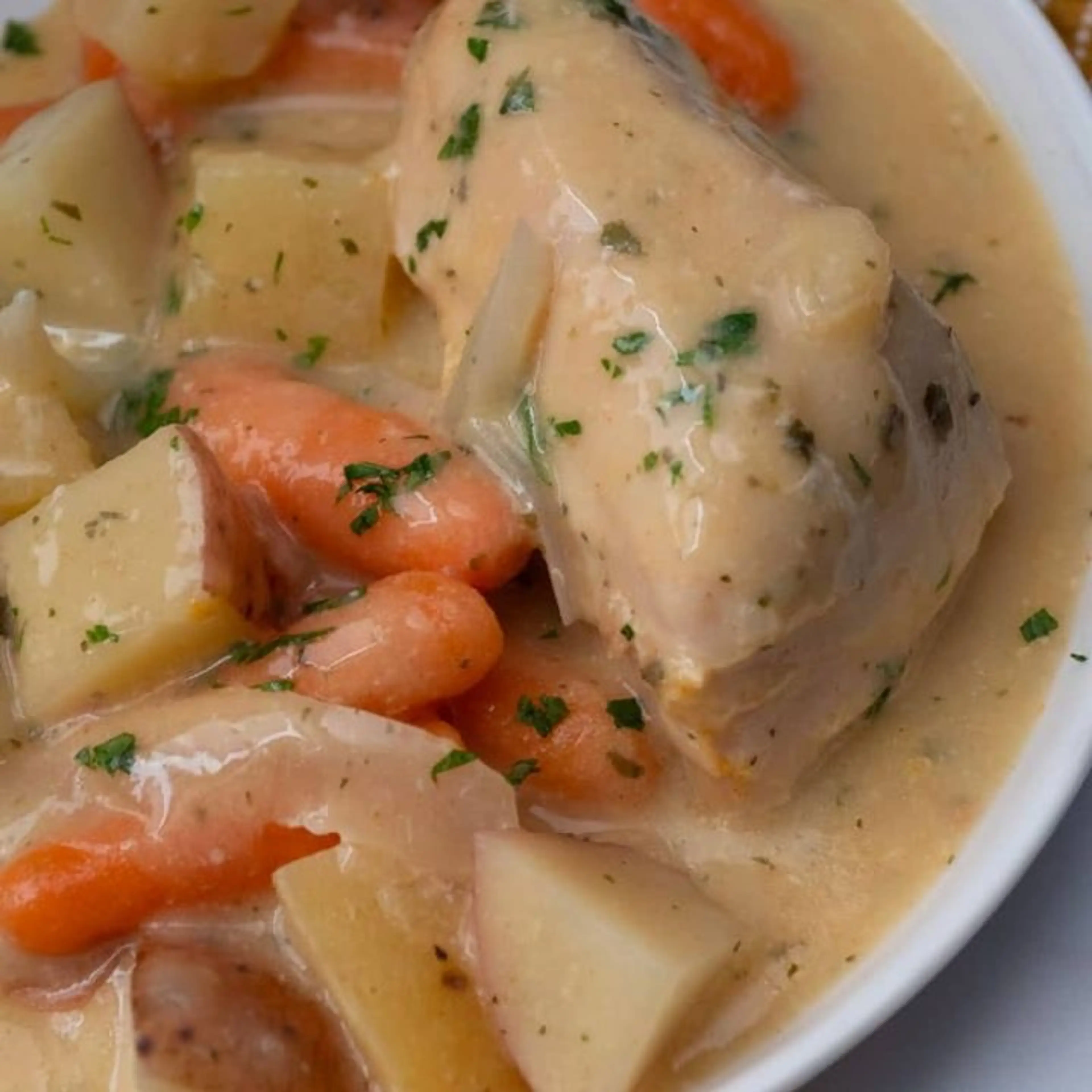 CROCKPOT CREAMY RANCH CHICKEN RECIPE