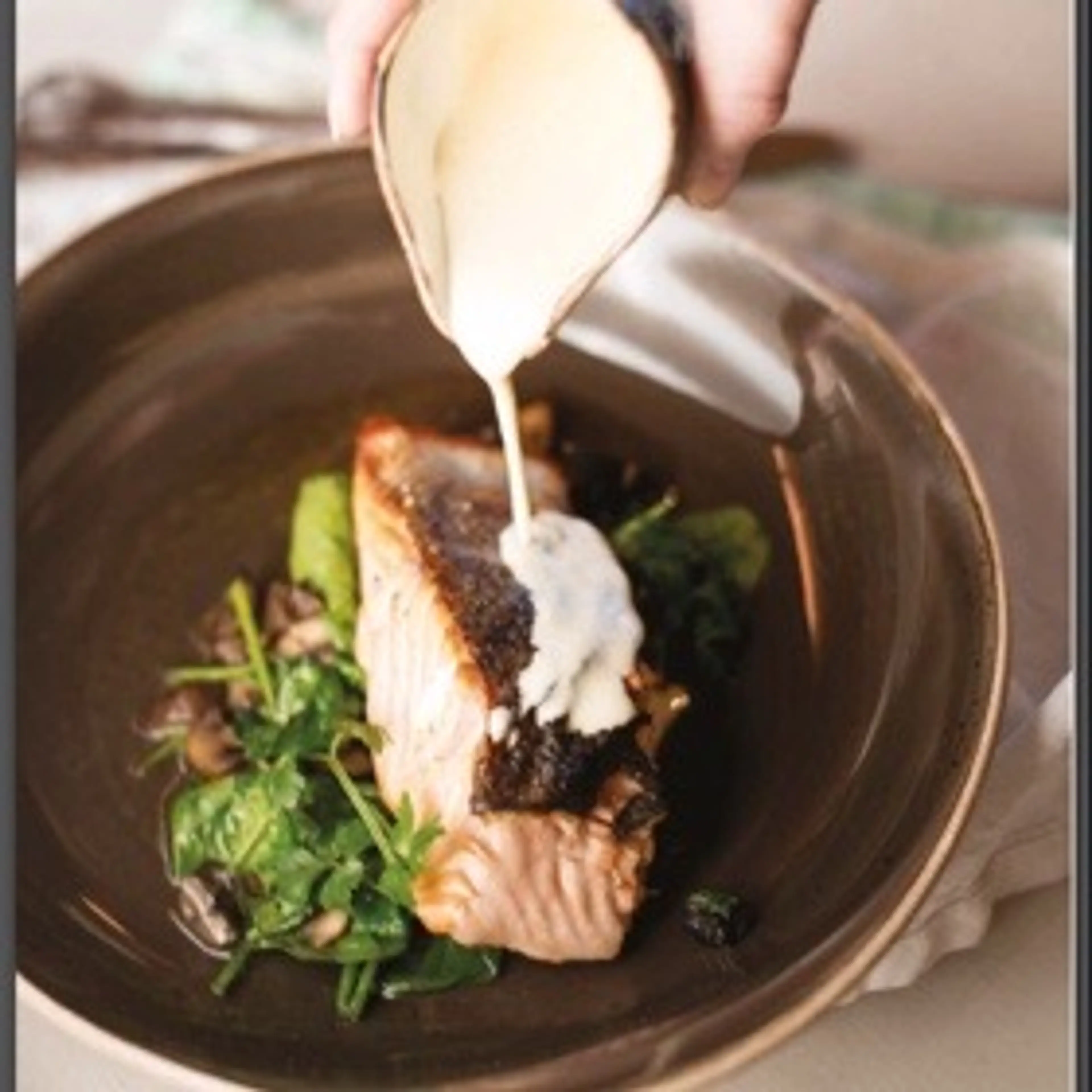 Pork belly and onions with honey sauce