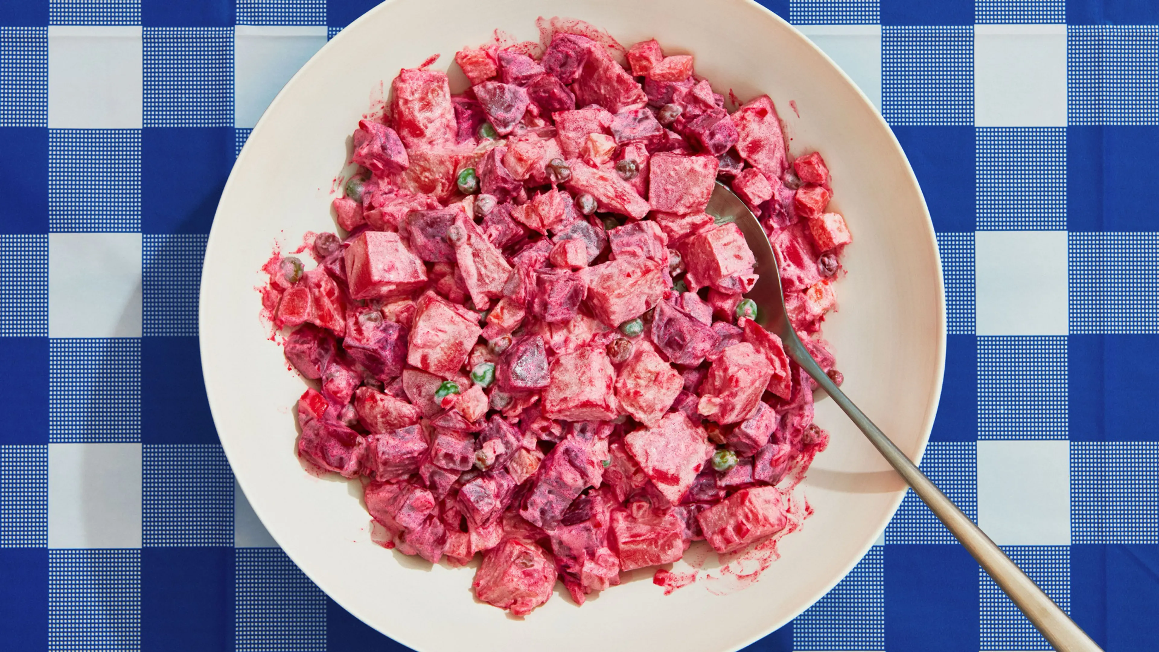 Ensalada Rusa (rosa Kartoffelsalat)