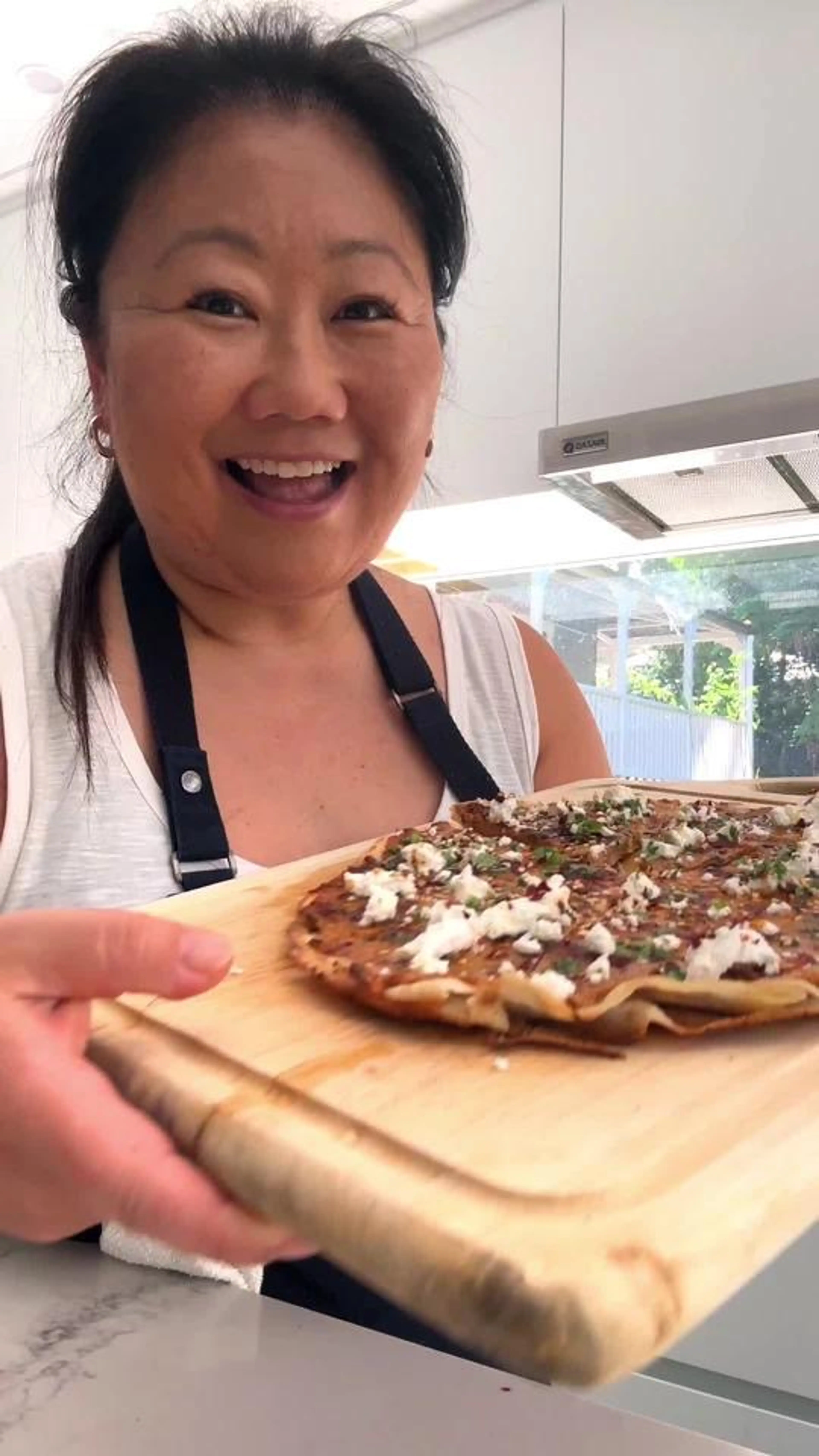 8 minute Lebanese pizza (SOS manakish - lahmacun - so freaki