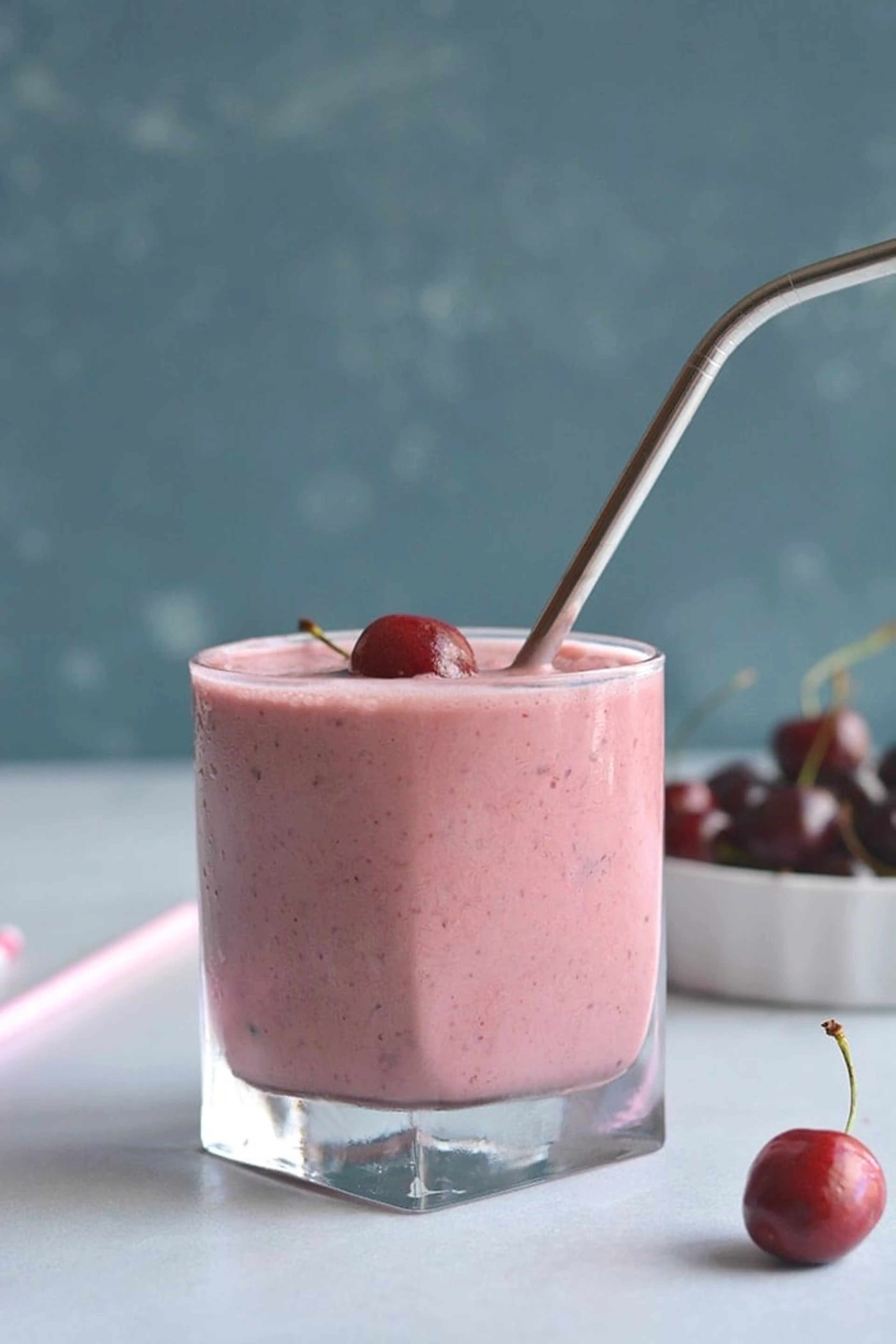 Skinny Greek Yogurt Cherry Smoothie