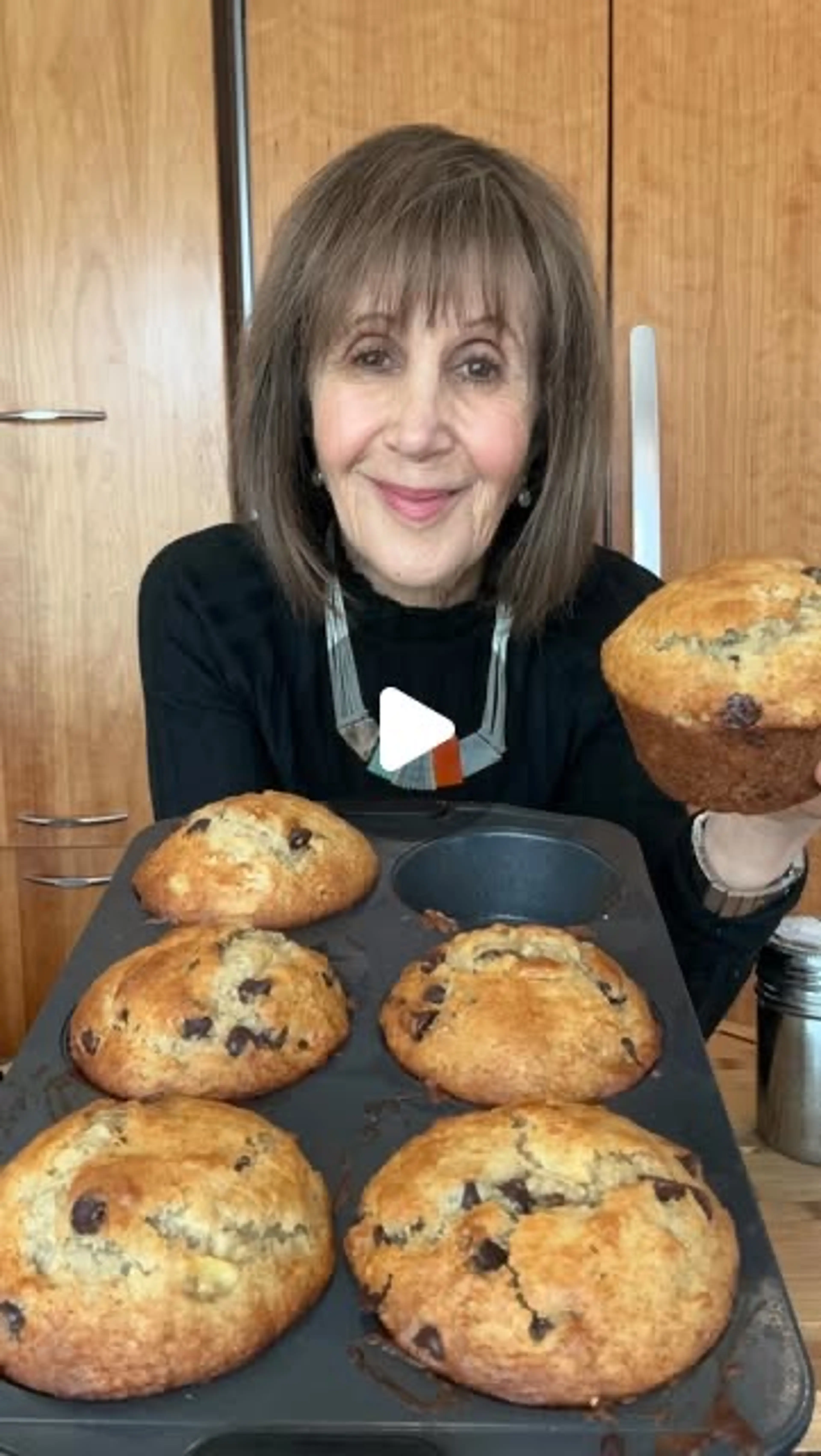 Copycat Costco Banana Chocolate Chip Muffins