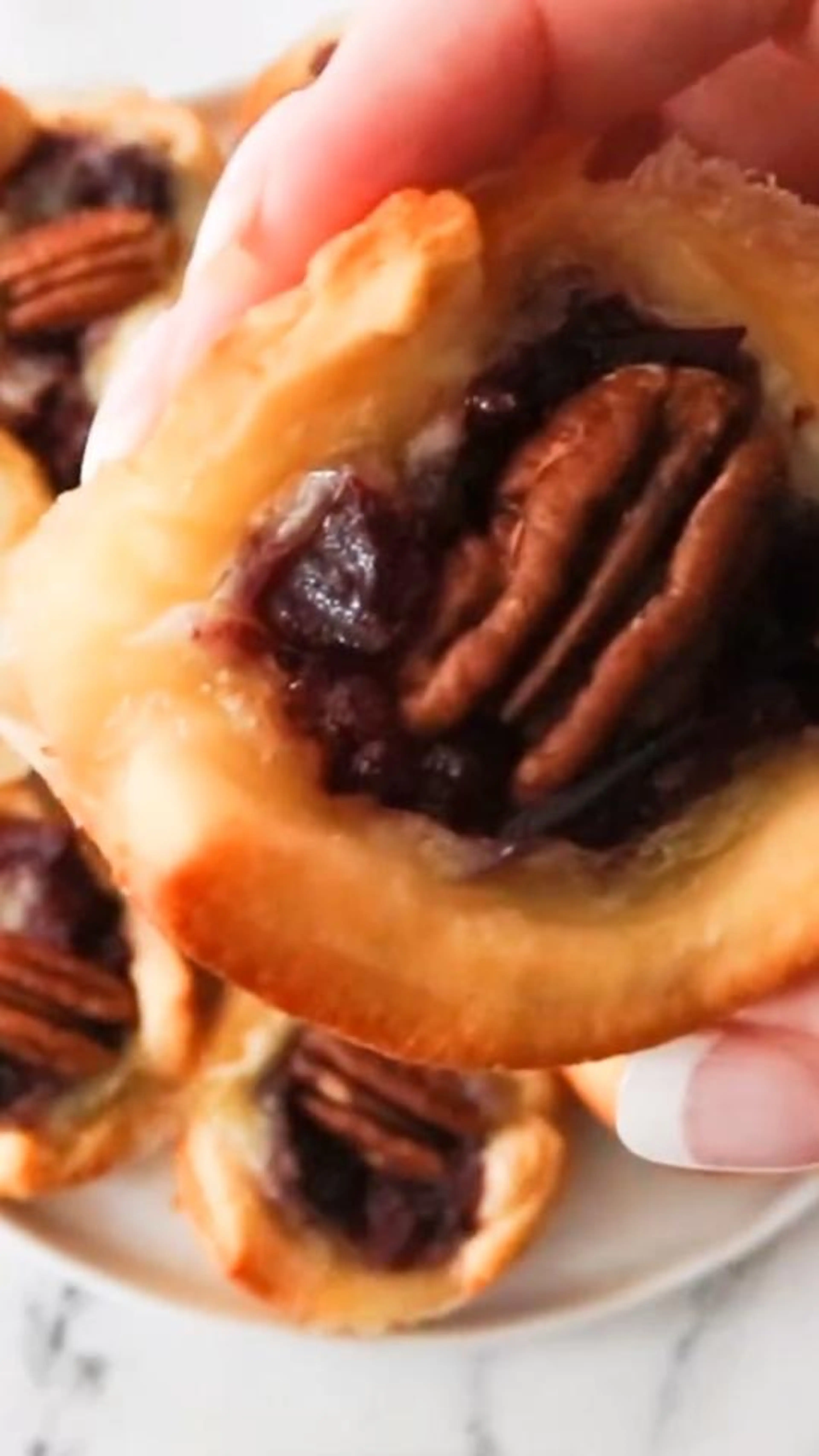 Make Cranberry Brie Bites for Thanksgiving or Christmas! The