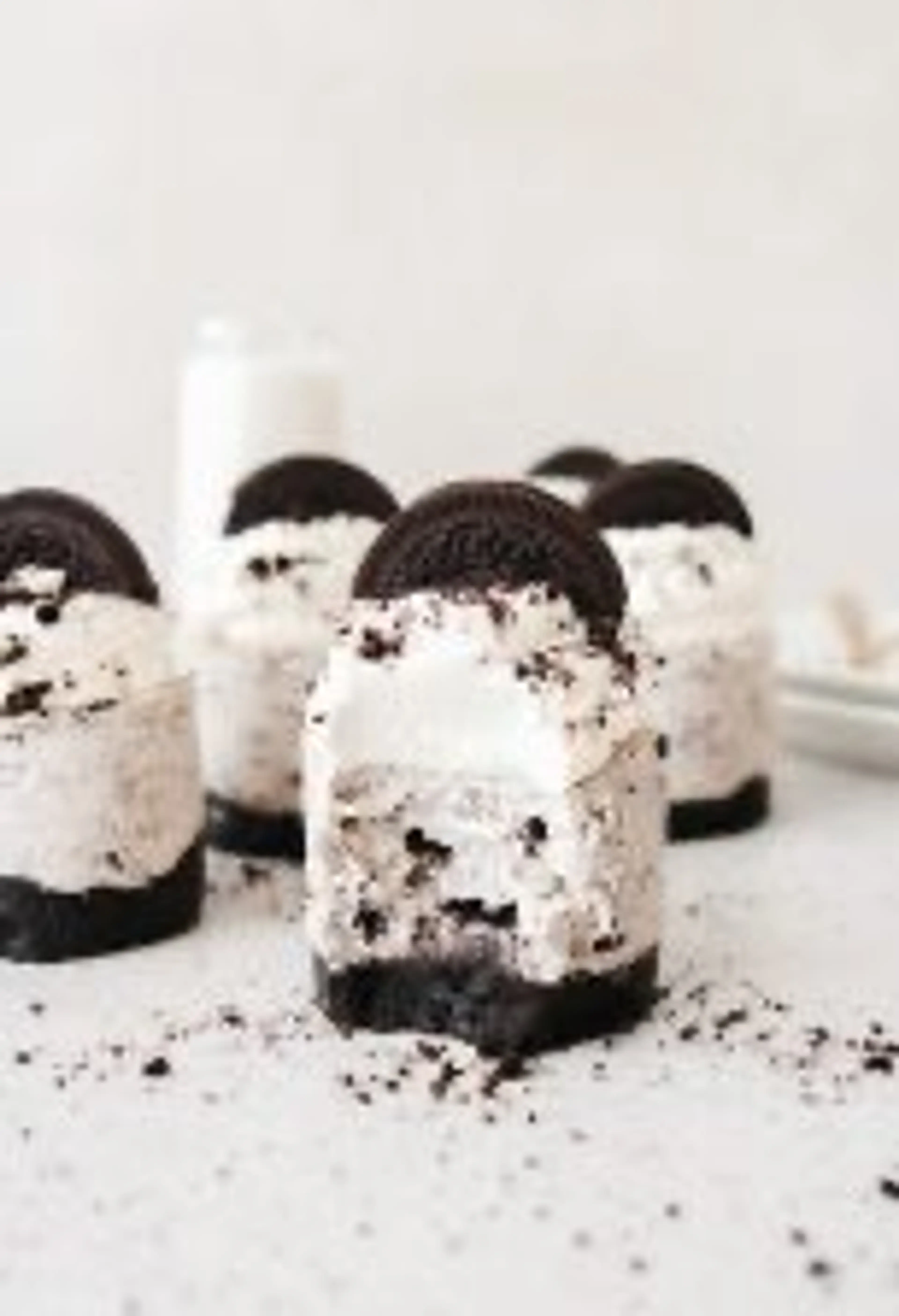 Mini No-Bake Oreo Cheesecakes