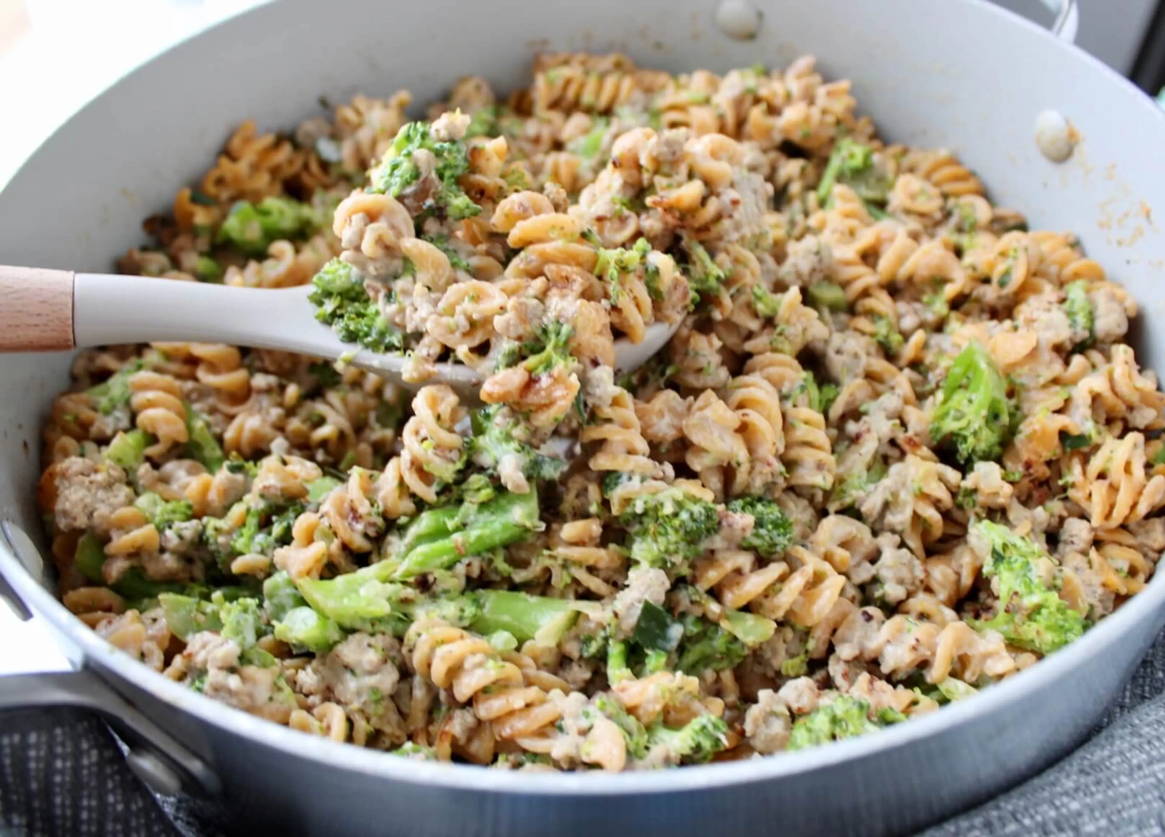 Ground Turkey Alfredo Pasta with Broccoli