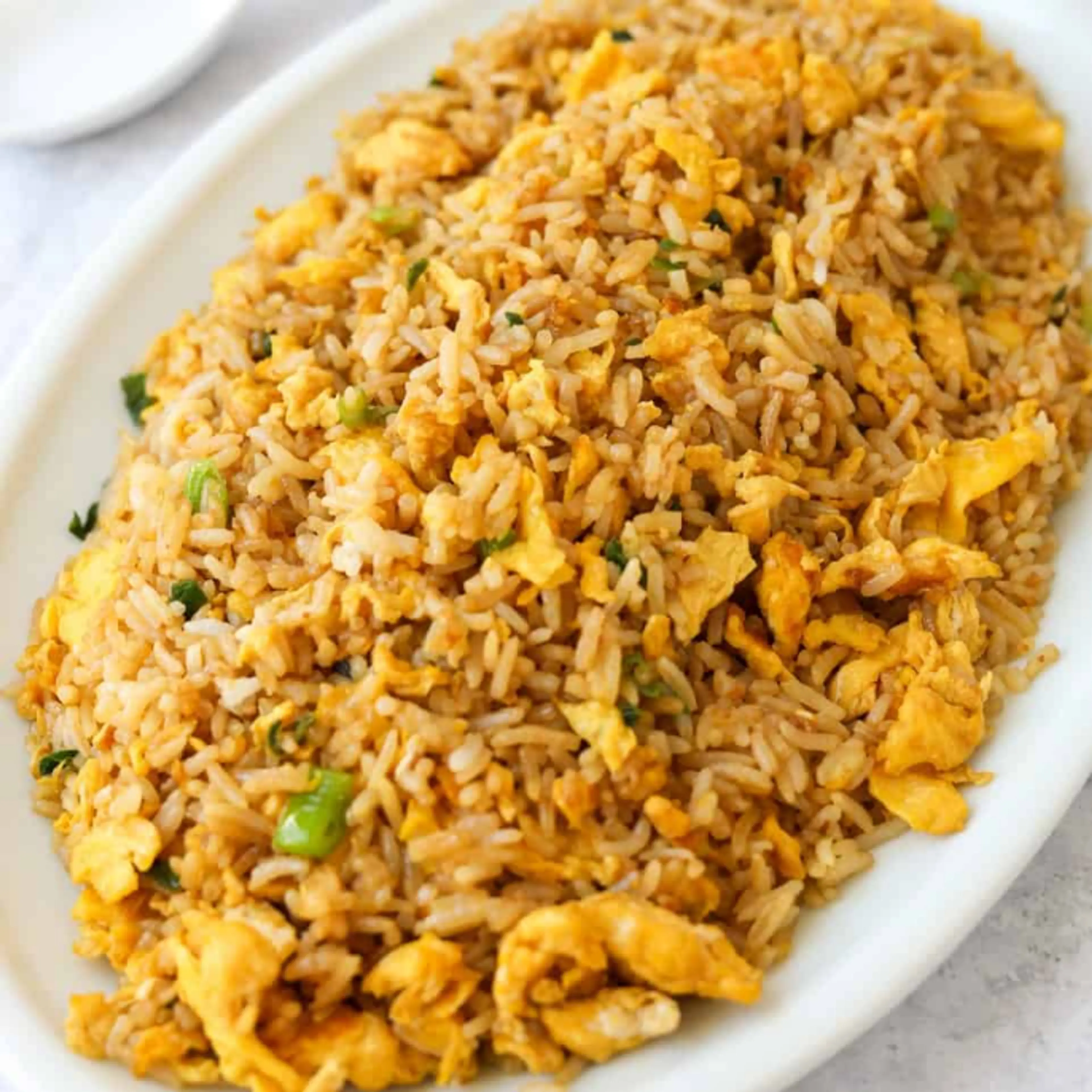 10 min. Easy Egg Fried Rice (only 6 ingredients!)