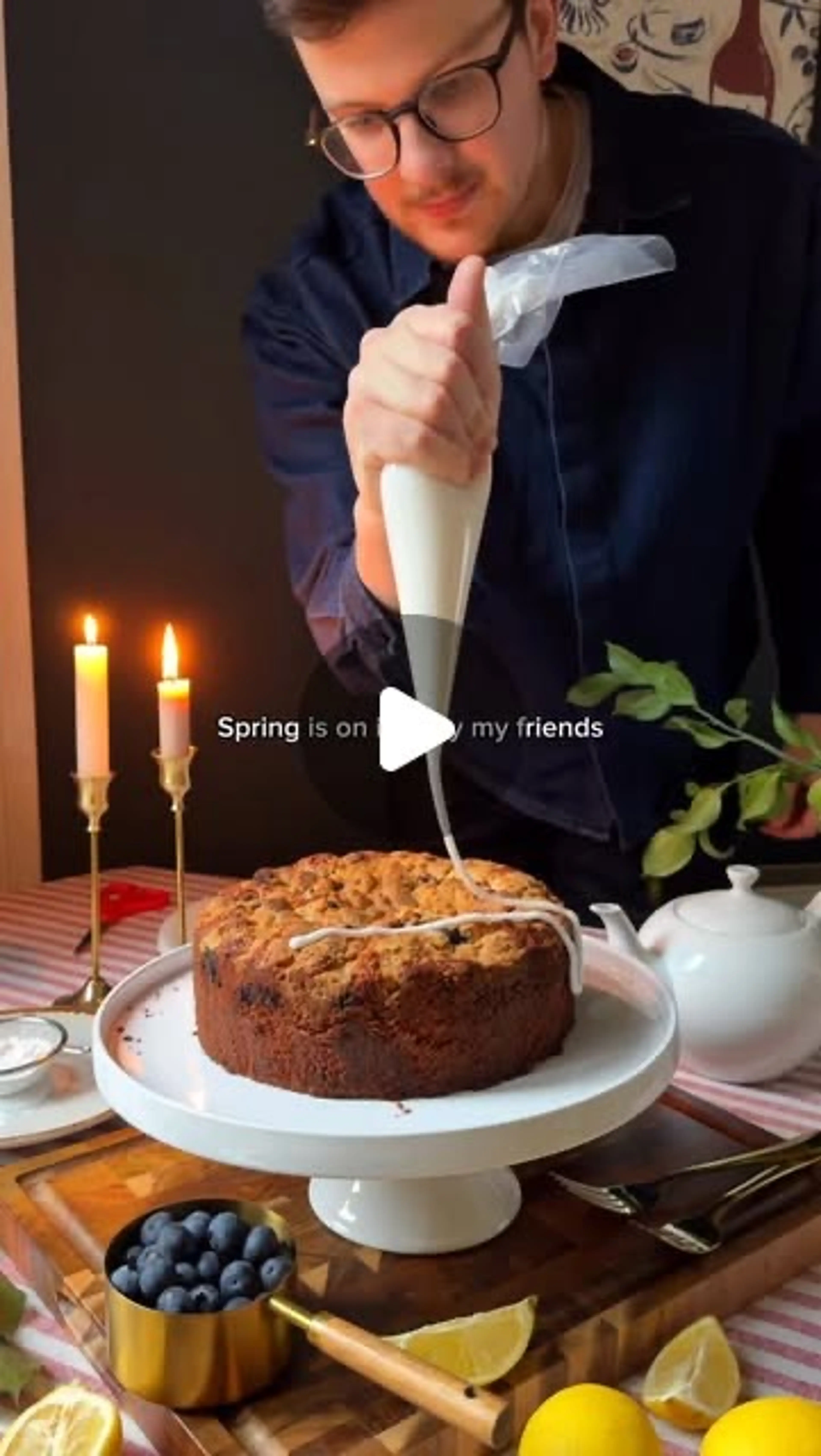 Blueberry & Lemon Crumble Cake