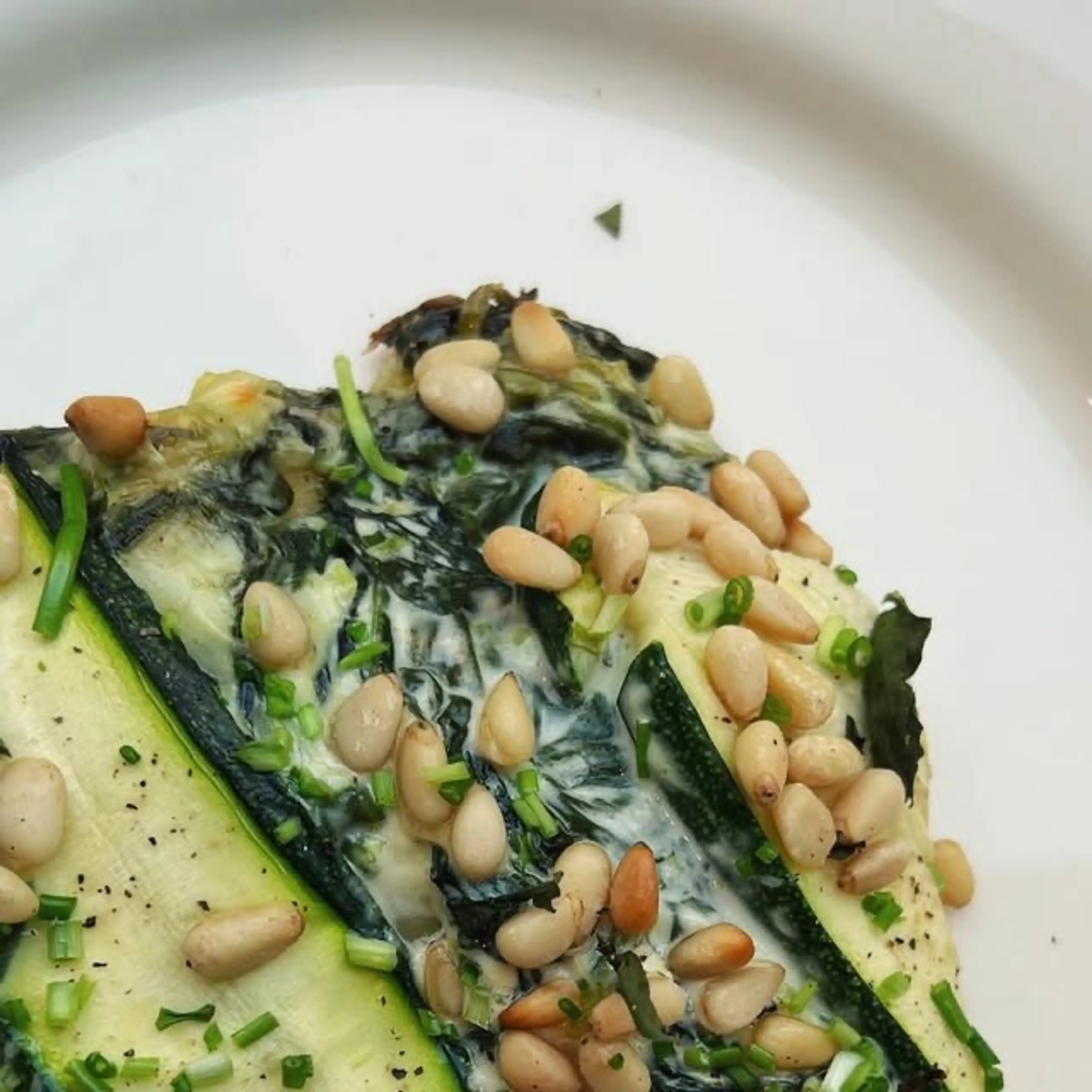Lasagne Met Courgette, Feta, Mascarpone, Bieslook En Pijnboo