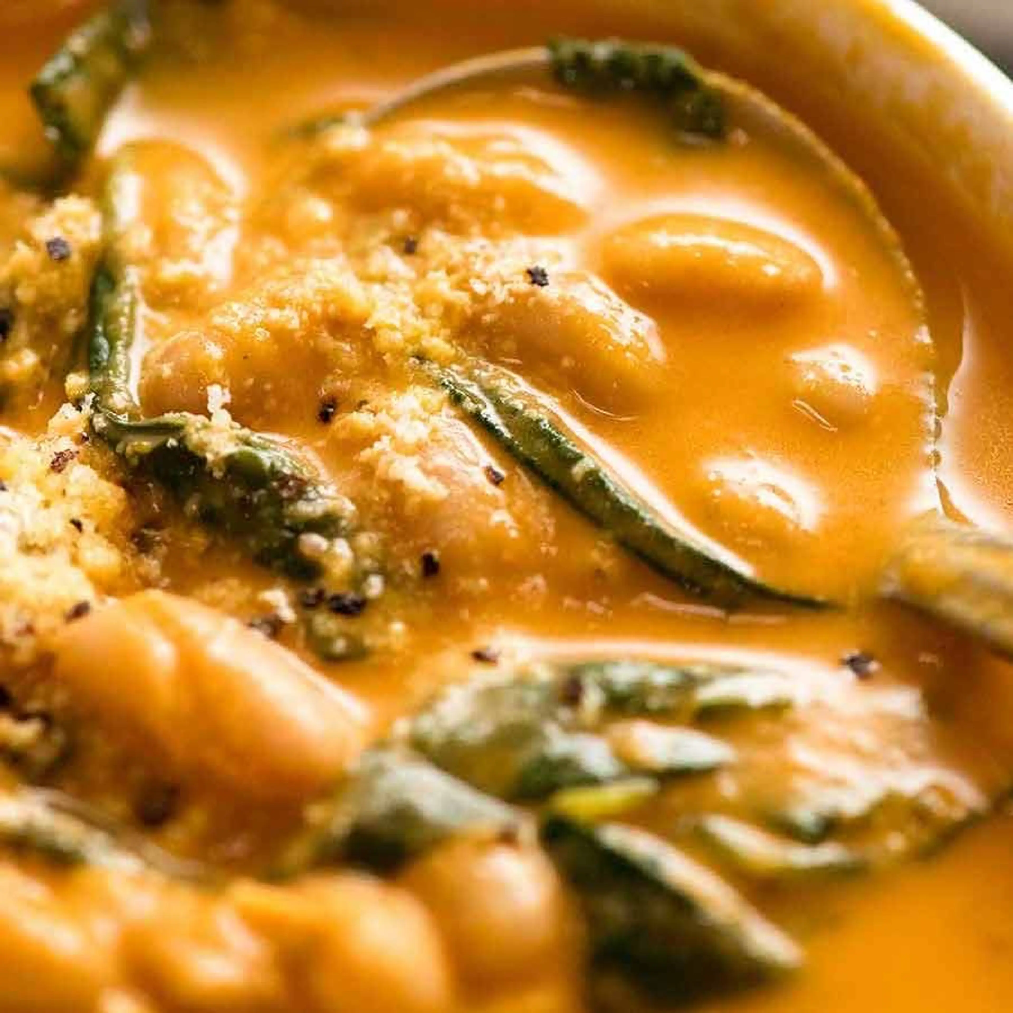 Creamy Tomato Bean Soup