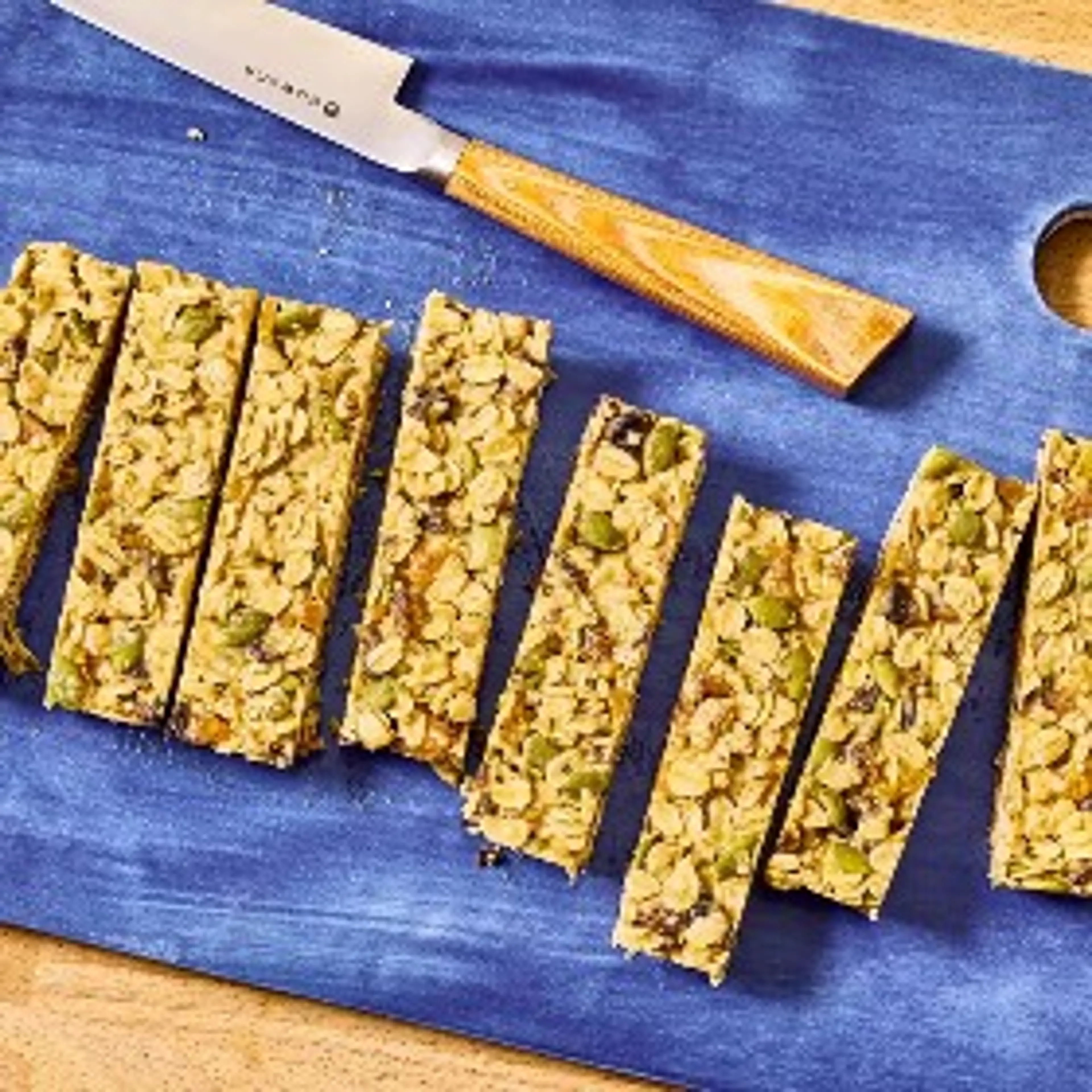 High-Protein Energy Bars Are the Perfect Snack