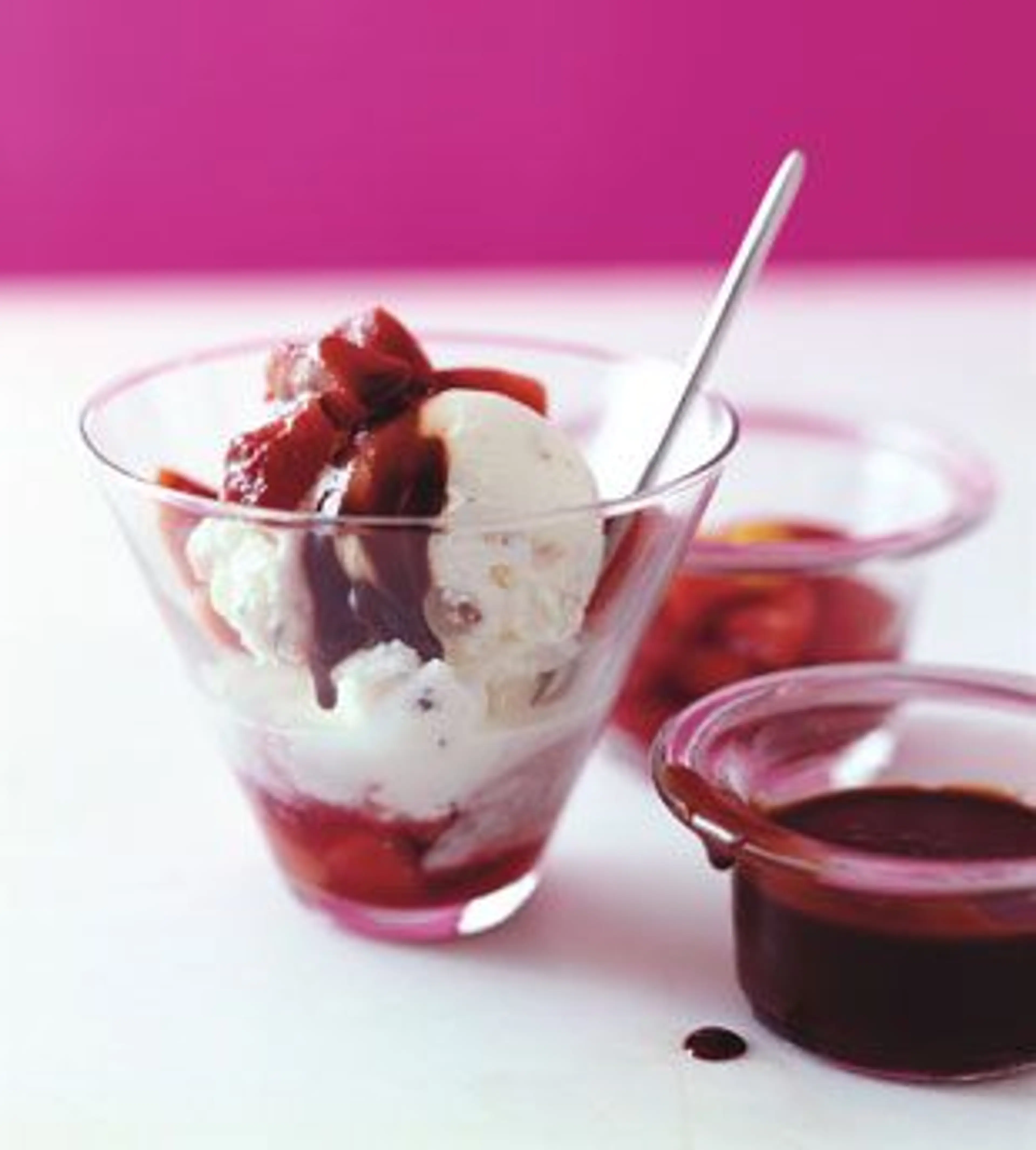 Nectarine-Red Wine Sauce
