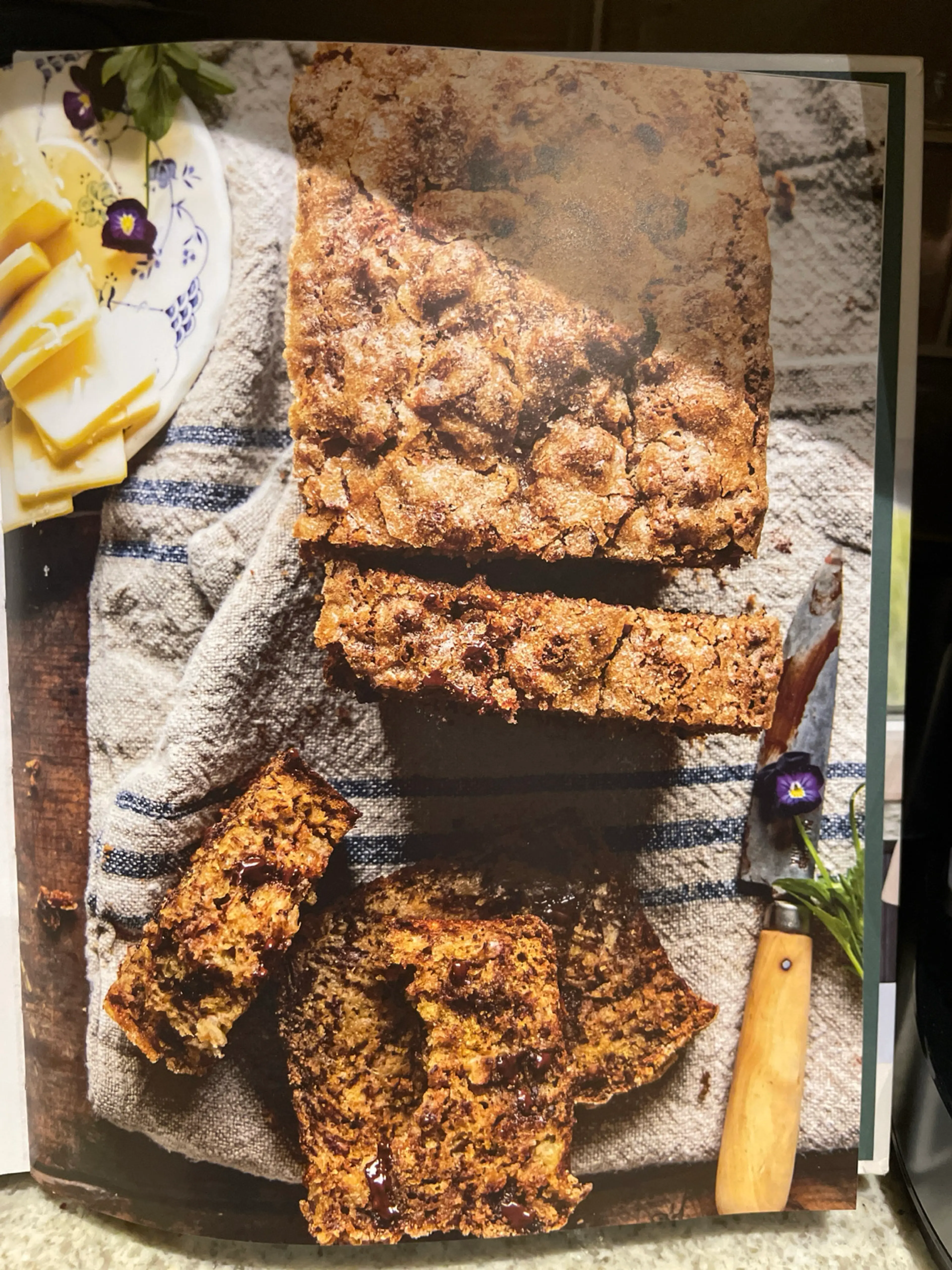 crinkle-top roasted banana bread