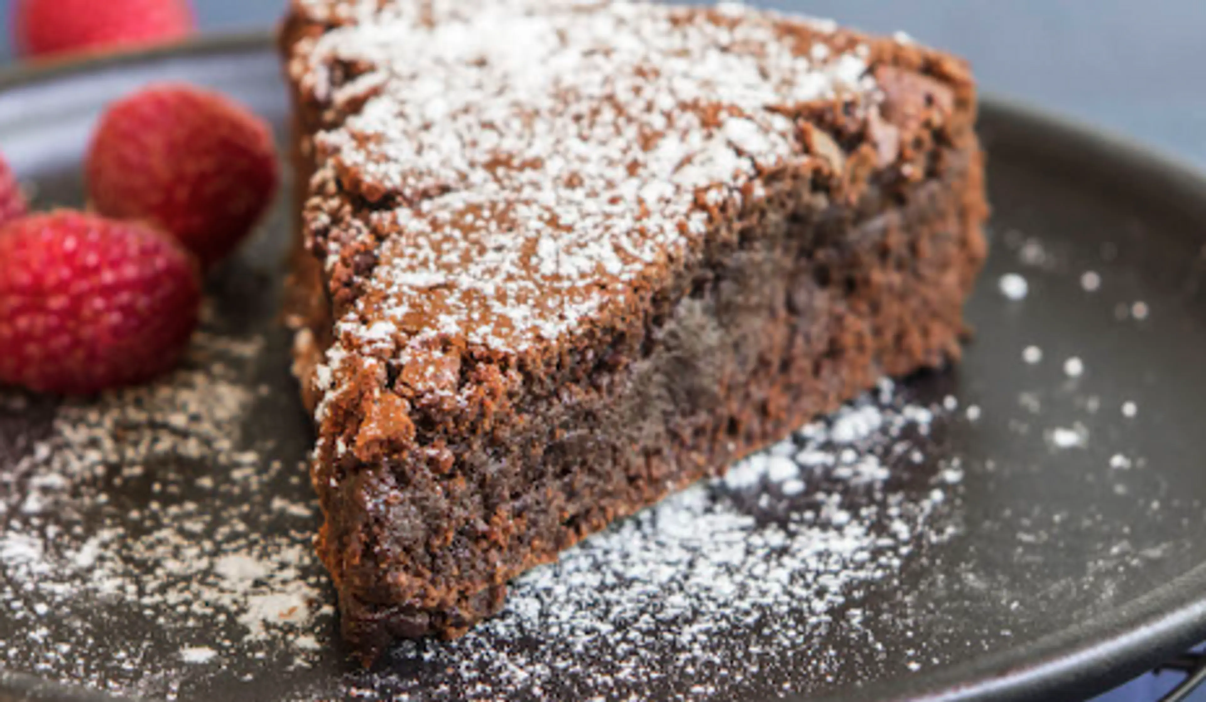 Fudge Cake (Roz)