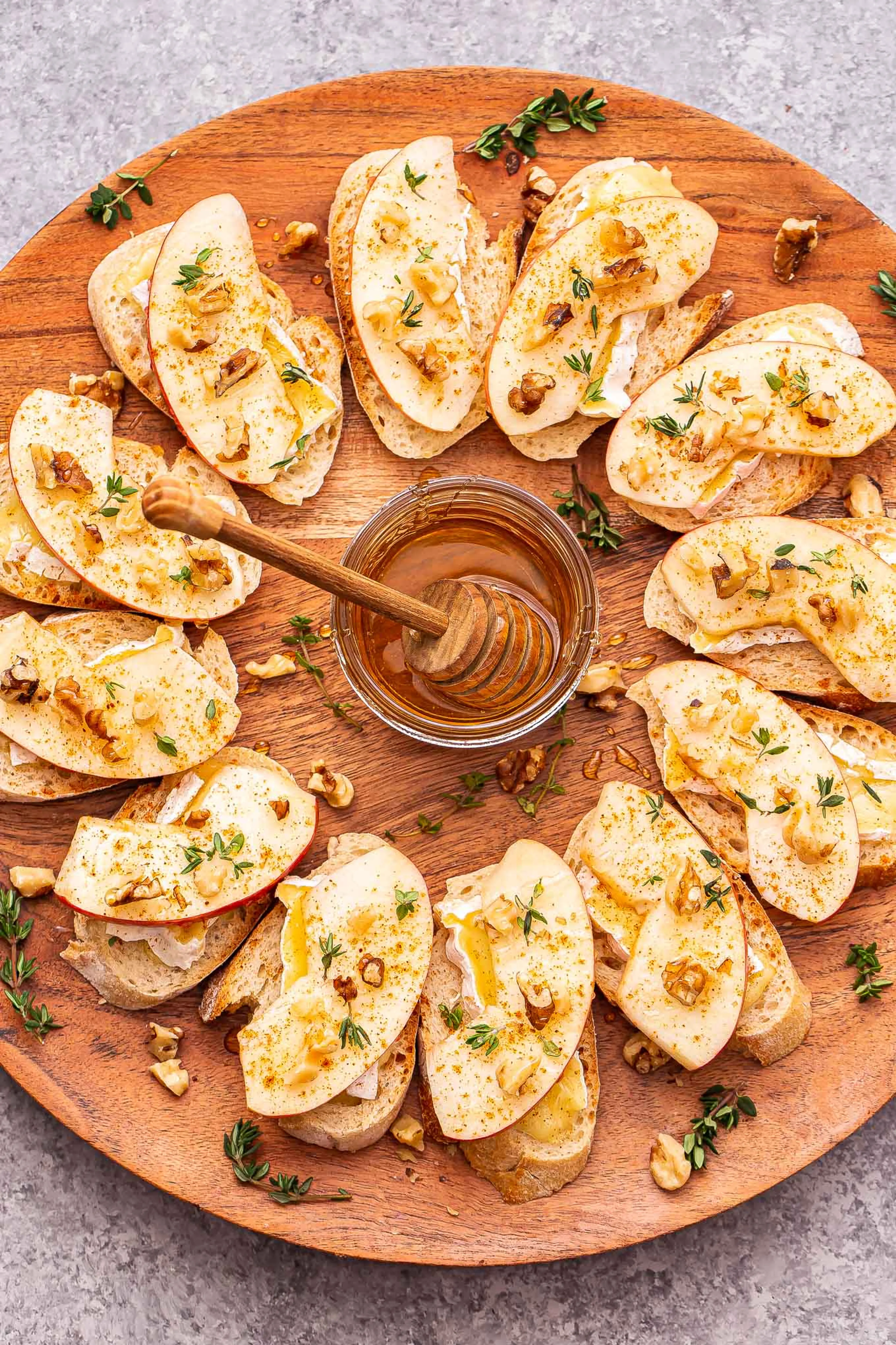 Apple Brie Crostini