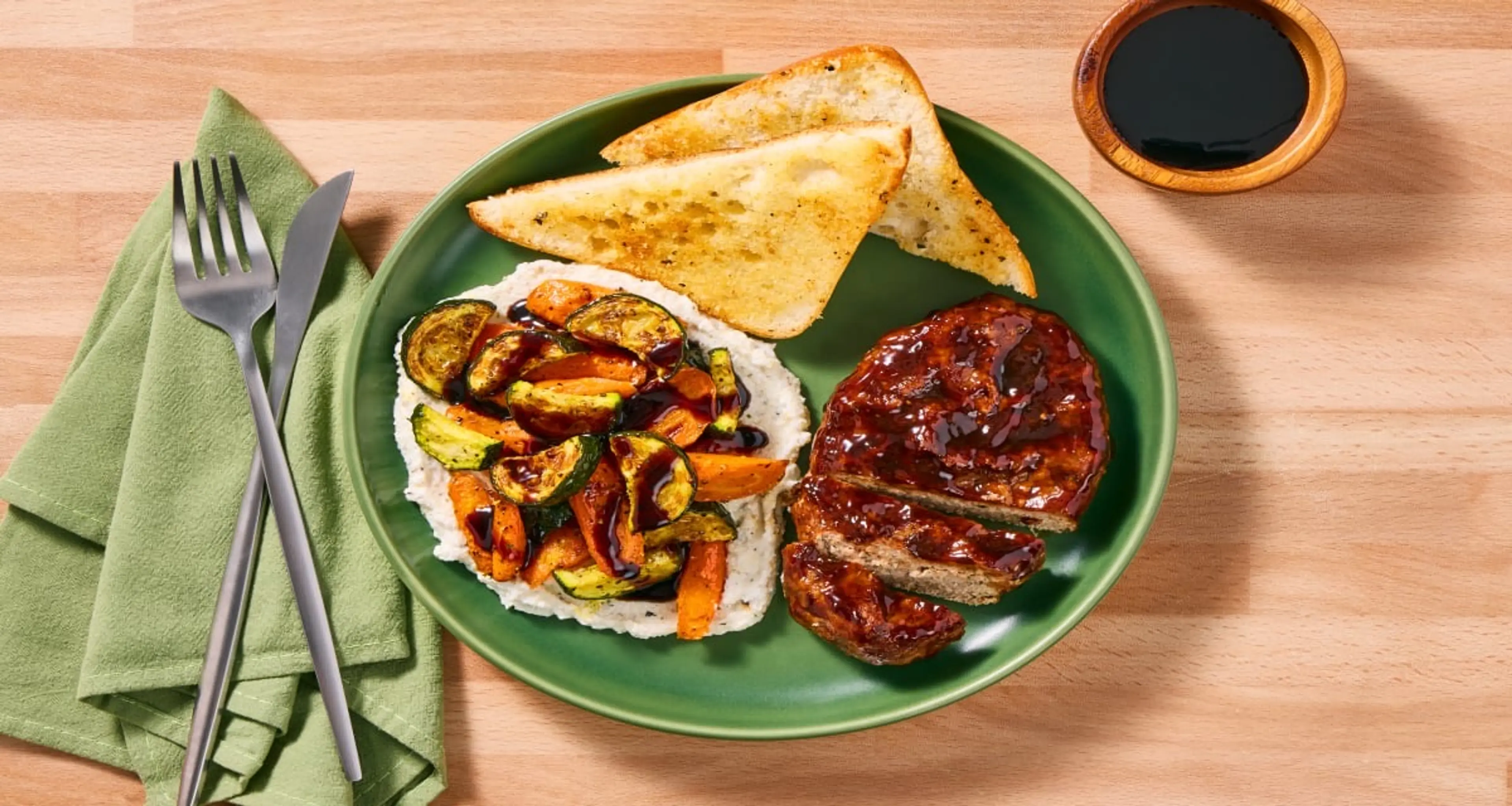 Sheet Pan Italian Pork Meatloaves with Balsamic Zucchini Med