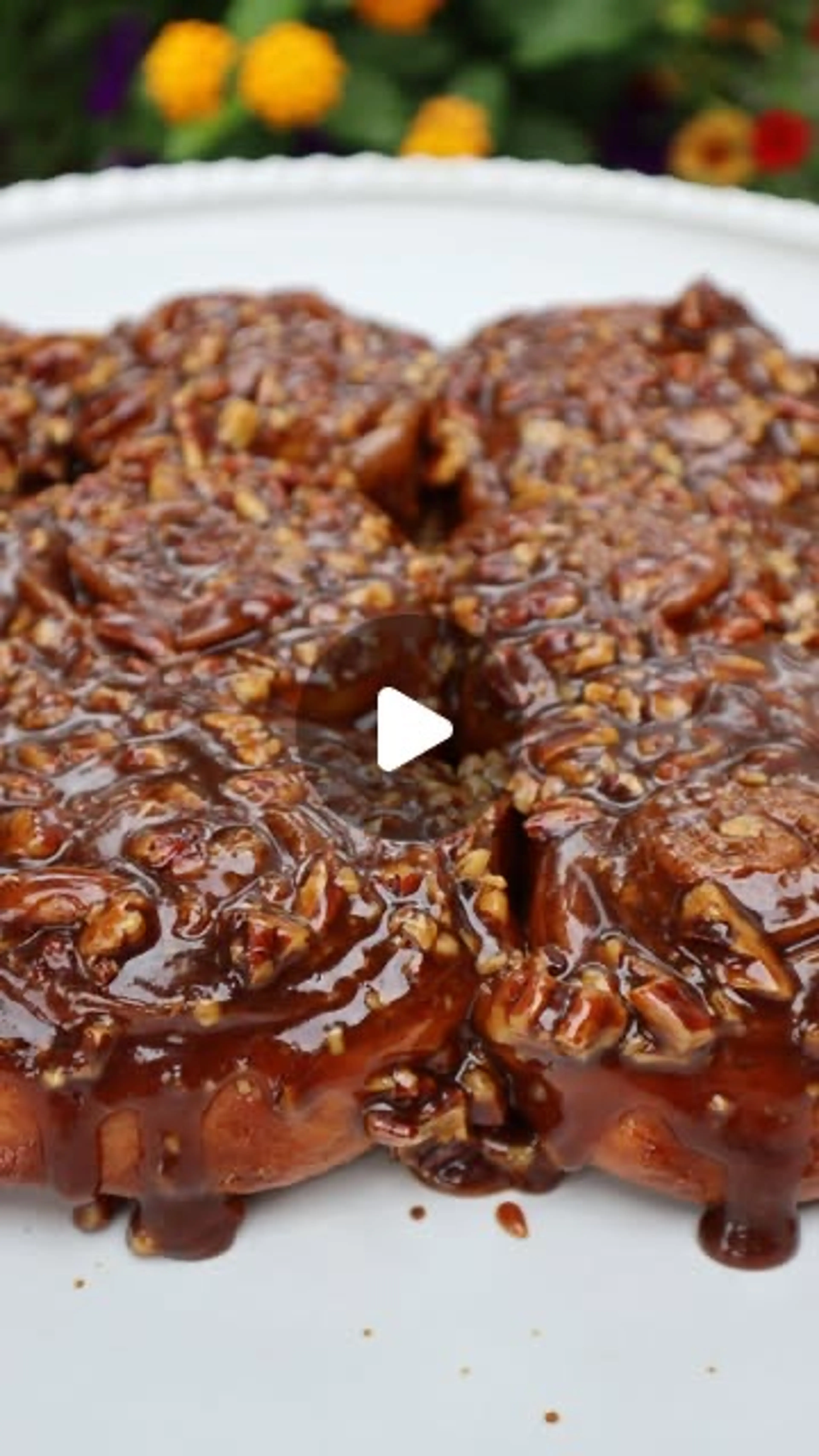 Gooey Caramel Pecan Sticky Cinnamon Rolls Recipe