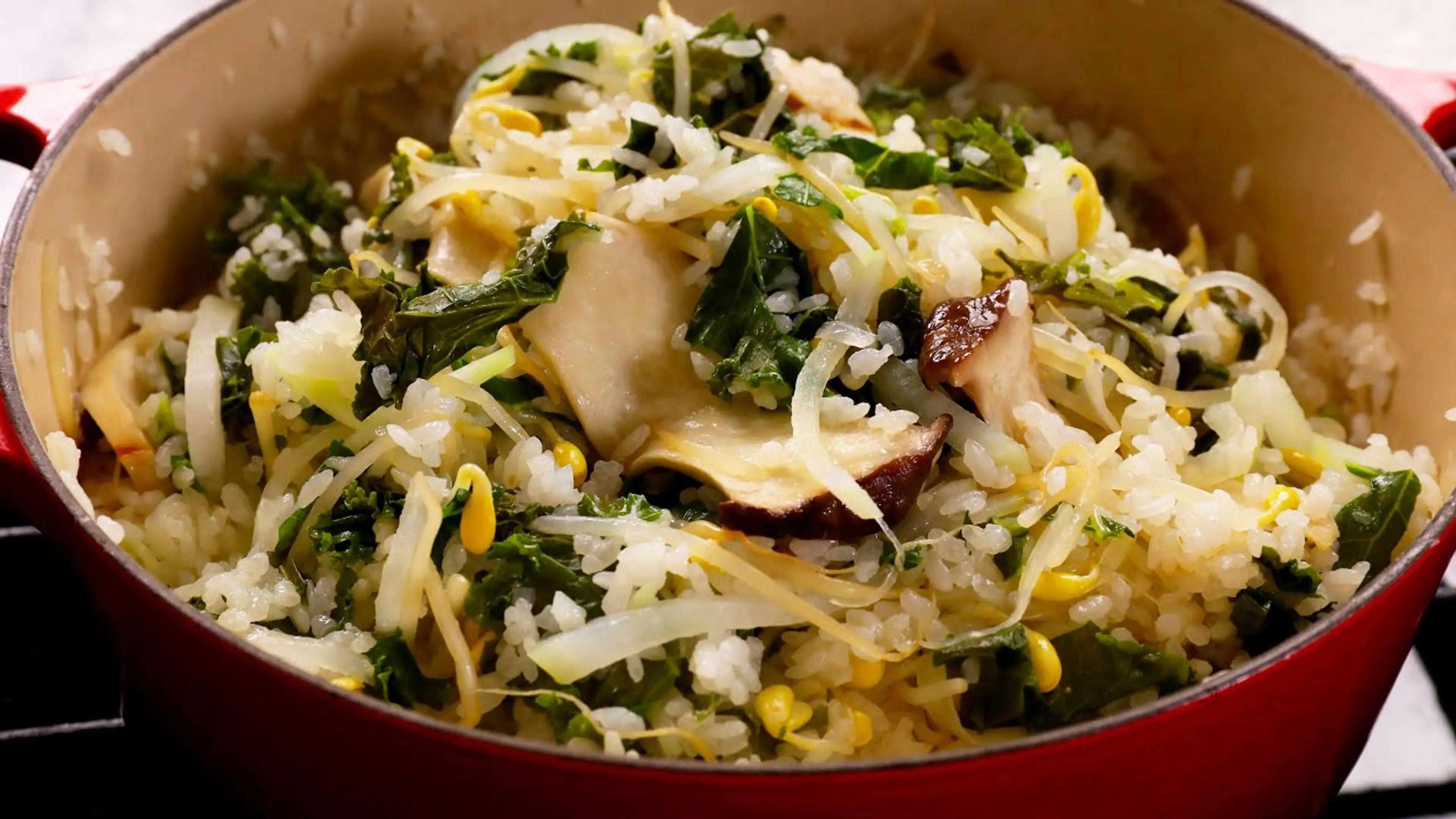 Healthy vegetable rice bowl (Keon-gang-sik yeongyangbap: 건강식