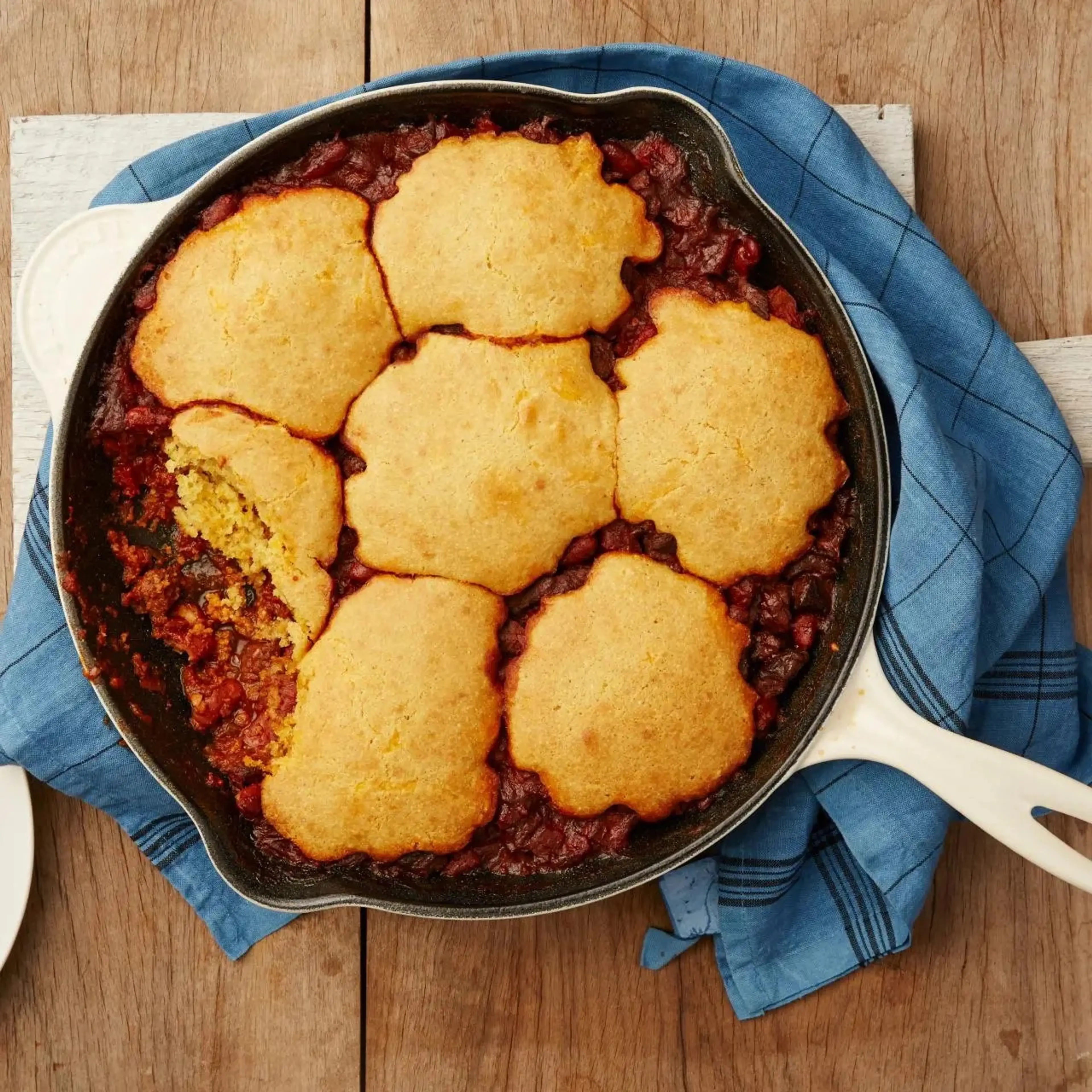 Cornbread Topped Cast-Iron Skillet Chili