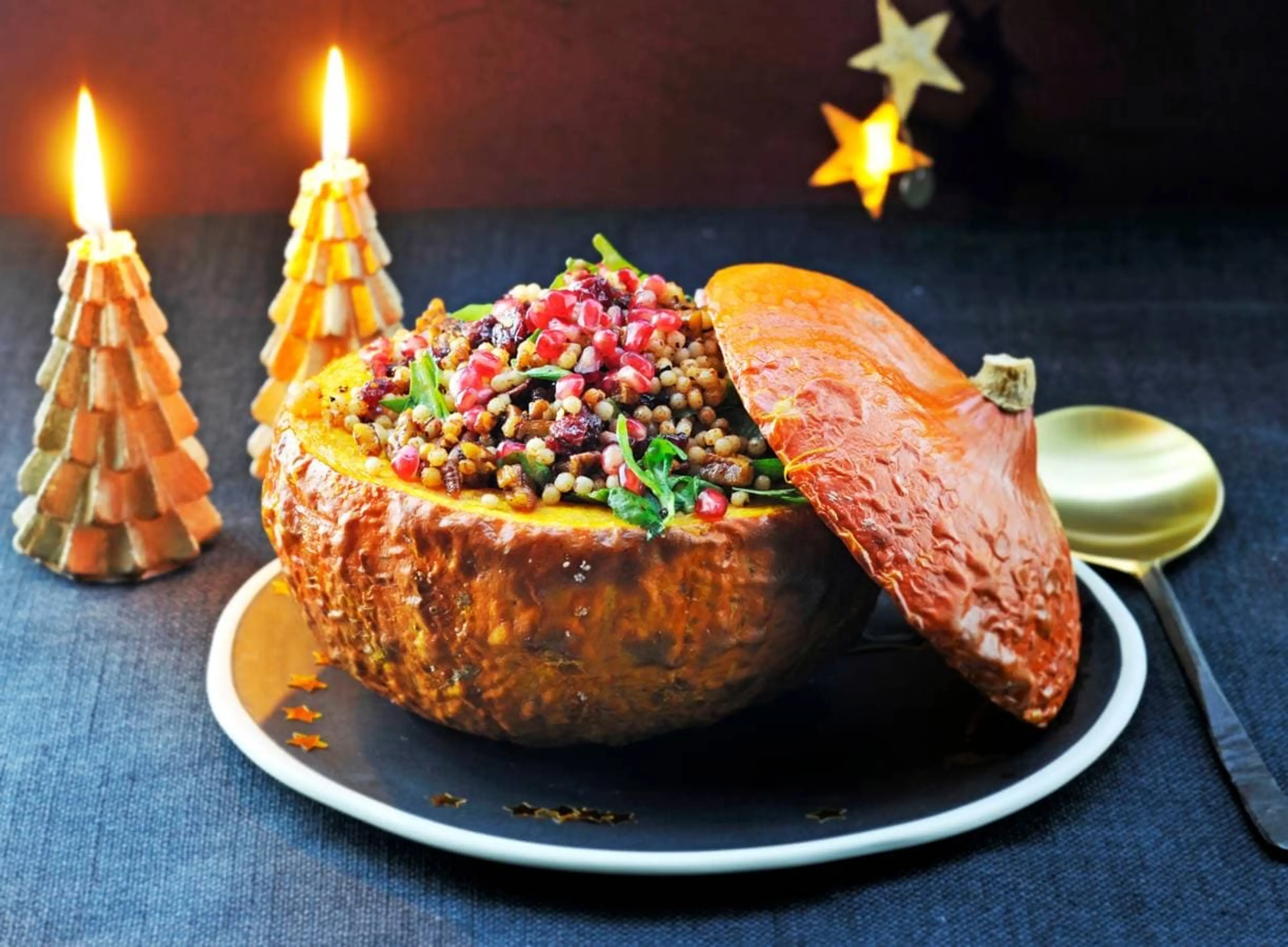 Gevulde pompoen met cranberry en pecannoten