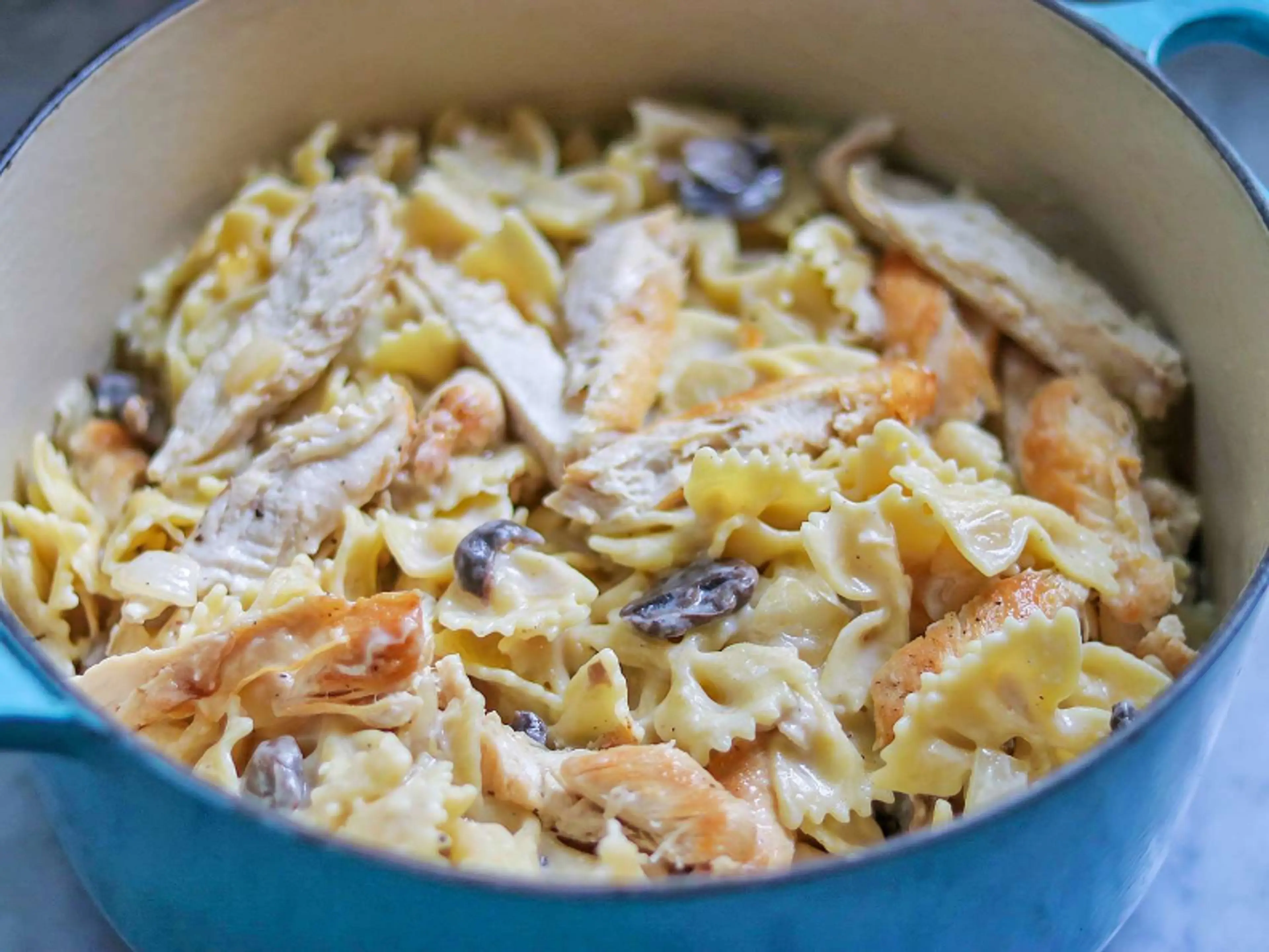 Creamy Garlic Chicken Pasta