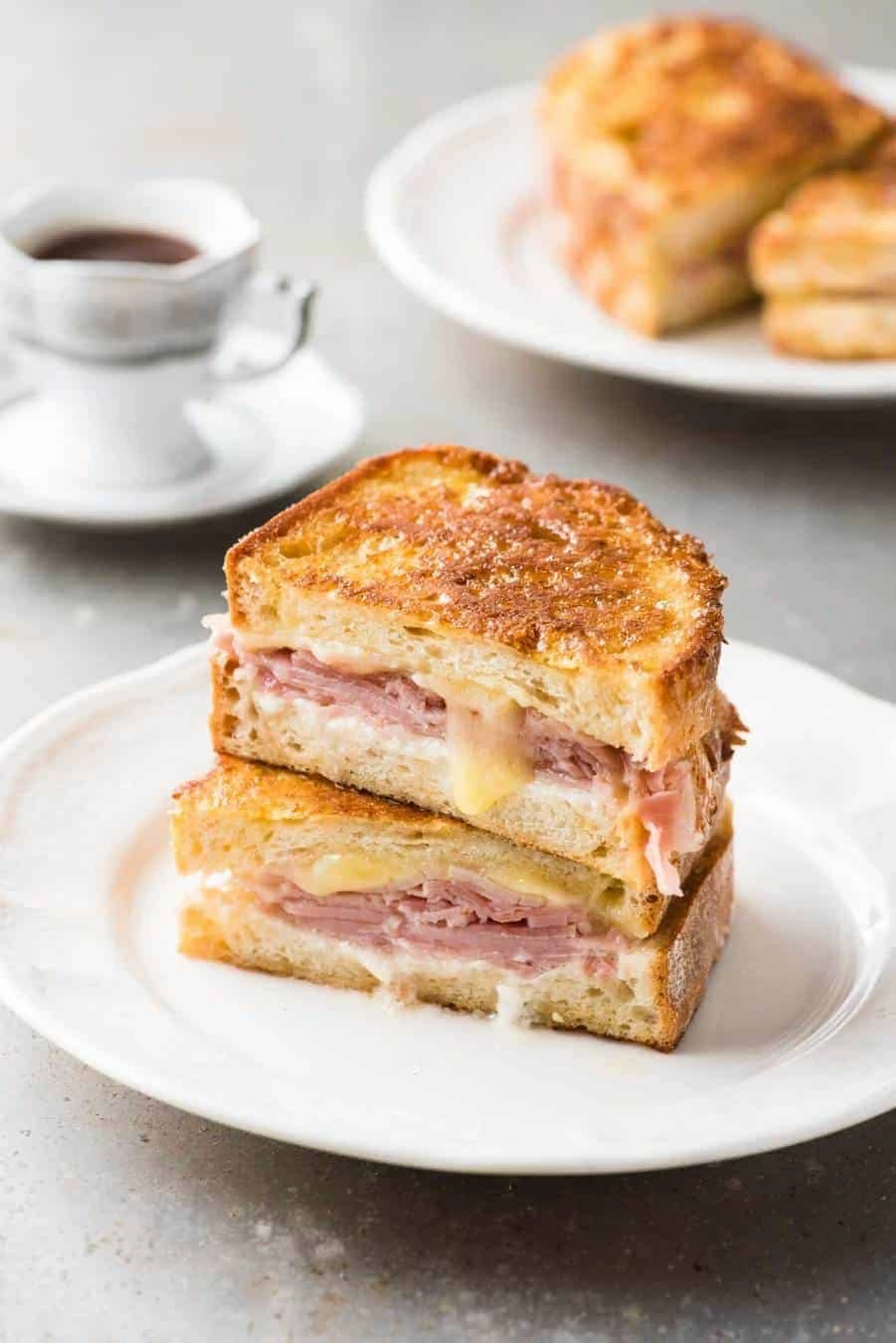 Monte Cristo Sandwich (Ham Cheese French Toast)