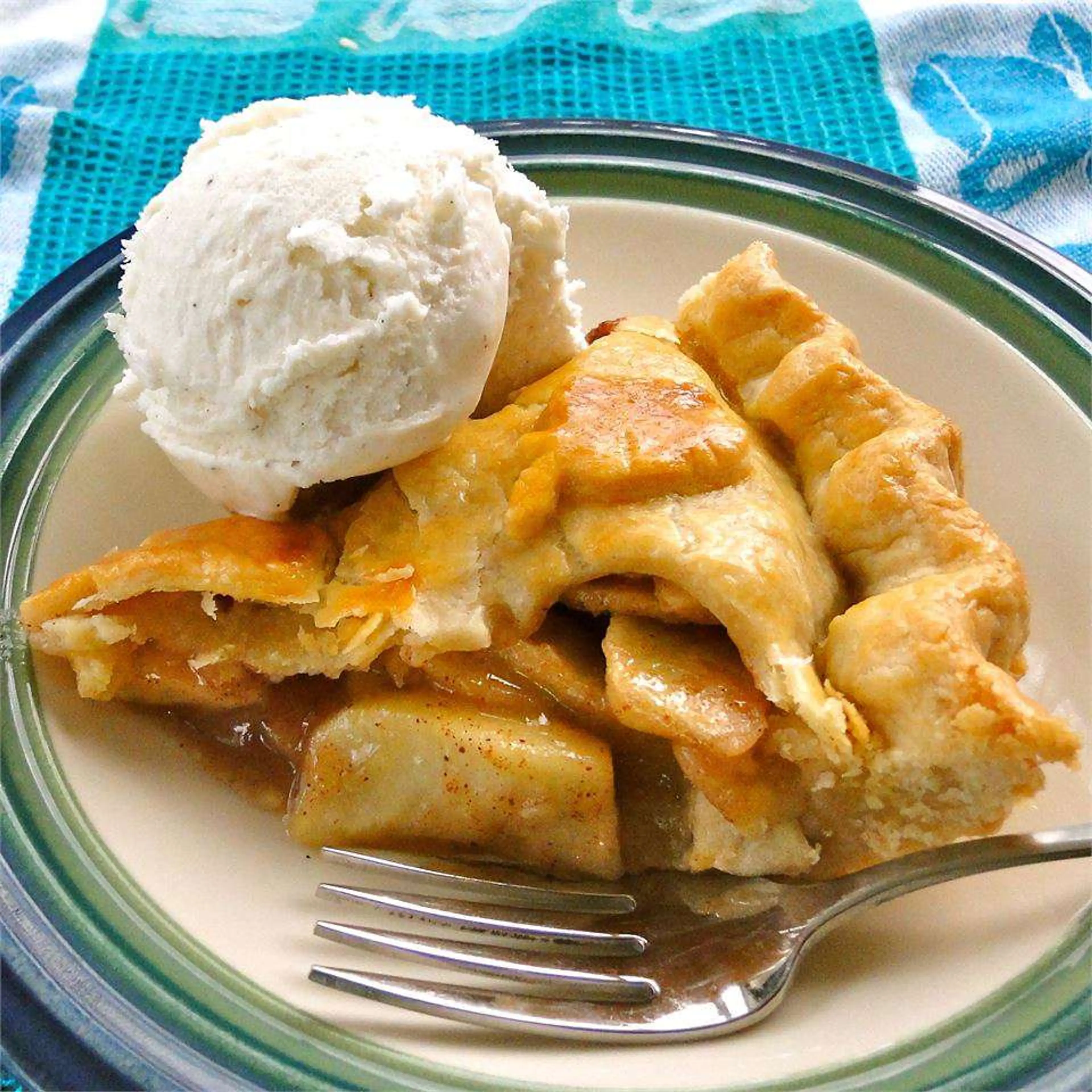 Old-Fashioned Apple Pie