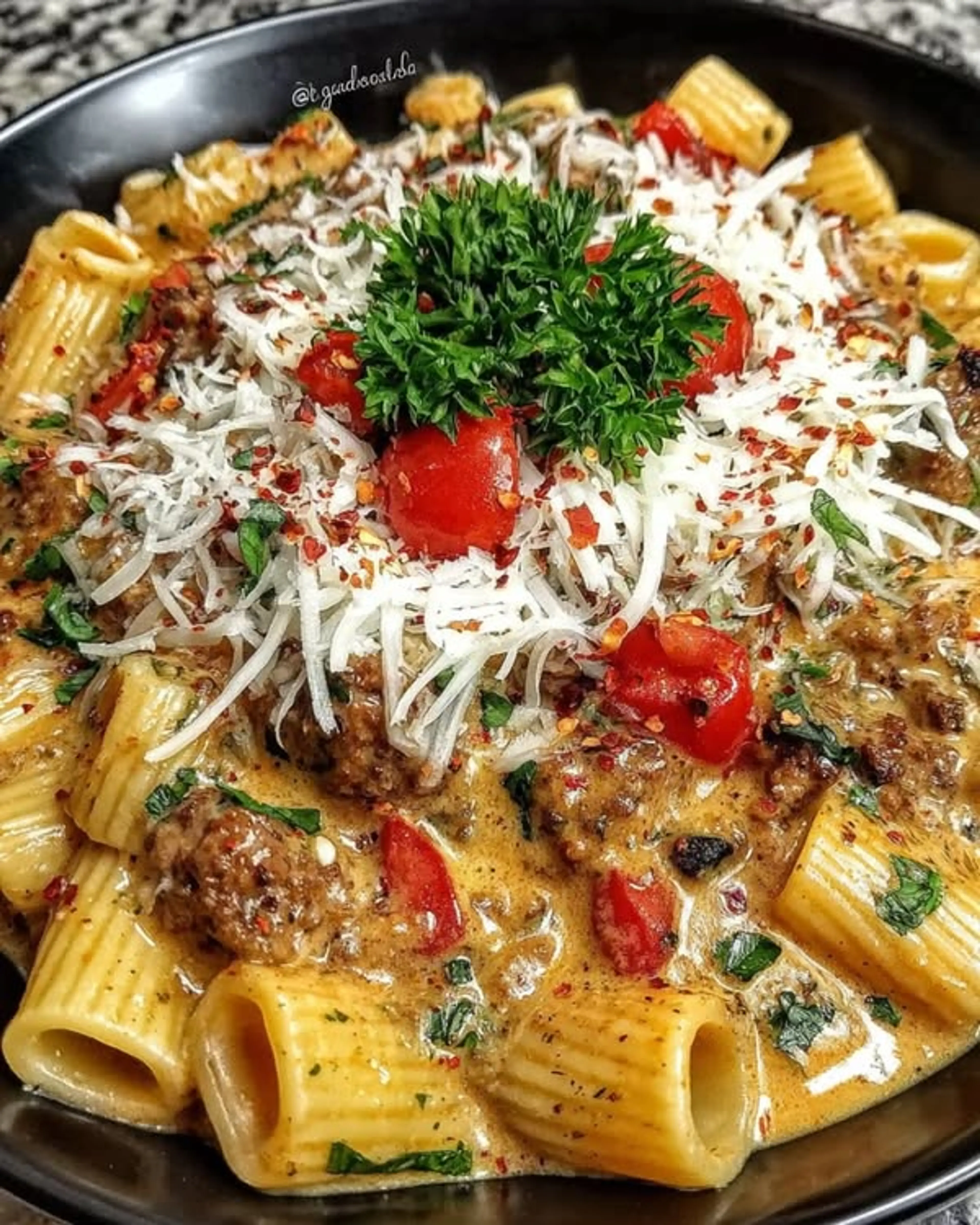 Southern Creamy Beef & Tomato Gravy Rigatoni