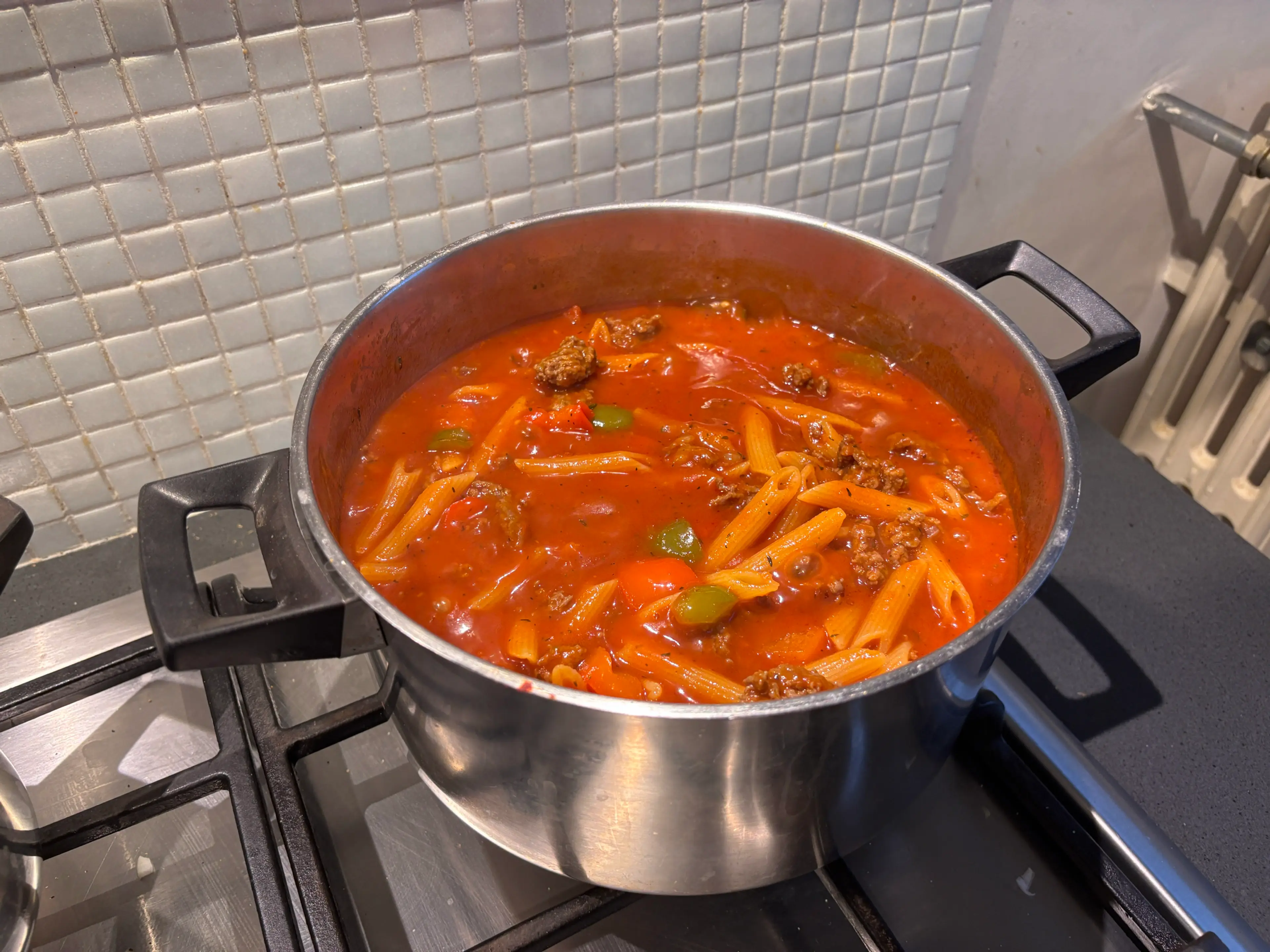 One-pot goulash pasta