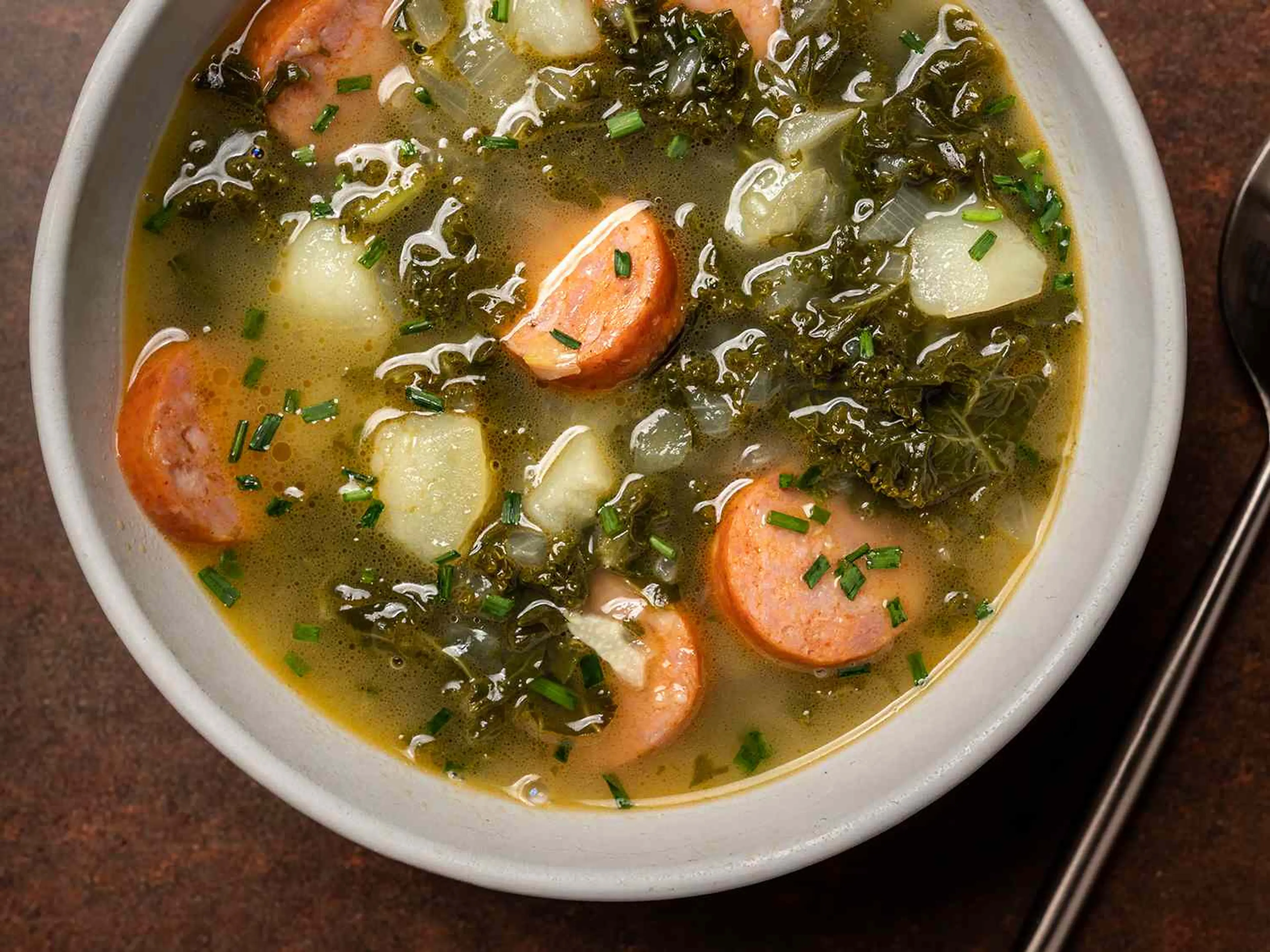 Caldo Verde (Portuguese Potato and Kale Soup With Sausage) R