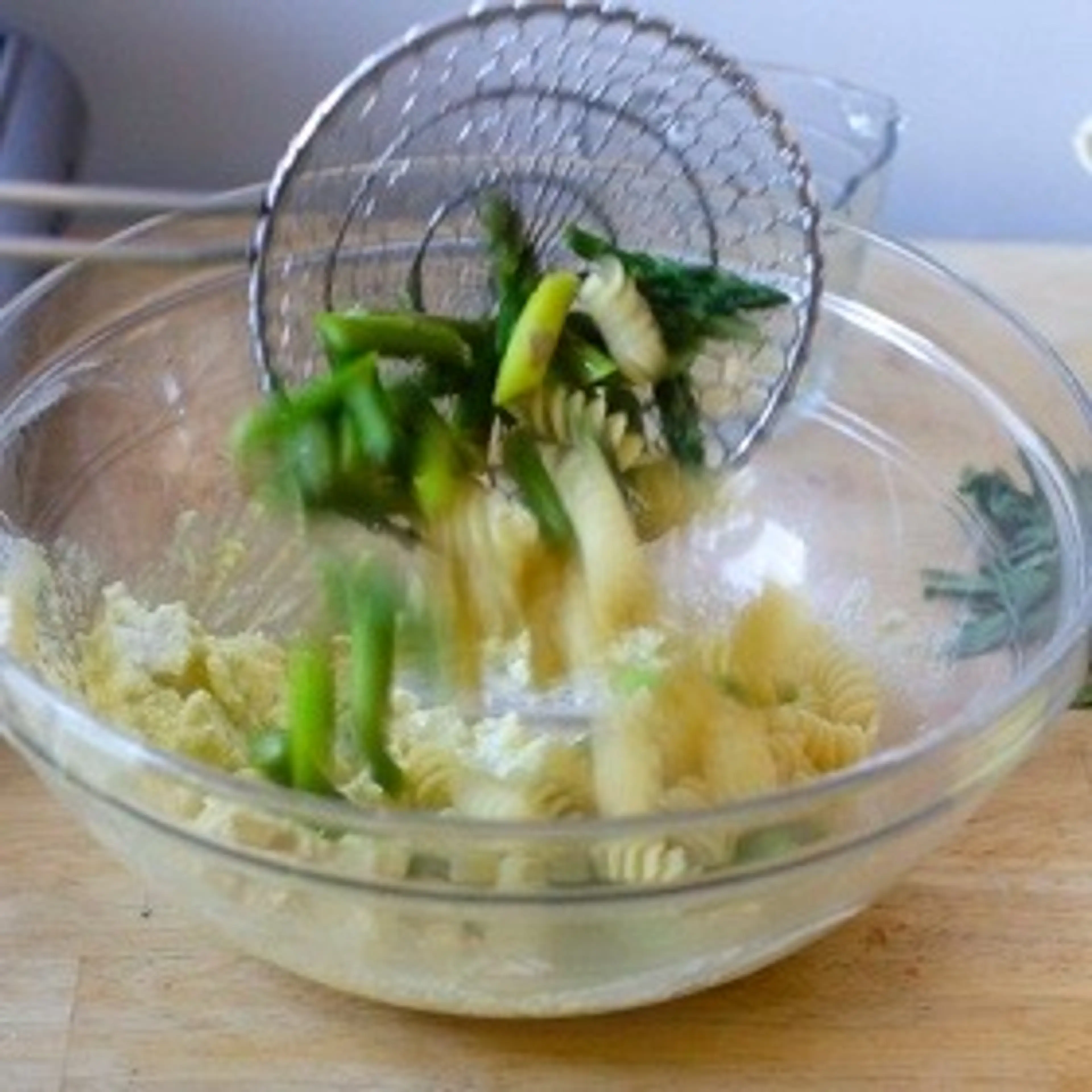 Asparagus, Goat Cheese and Lemon Pasta
