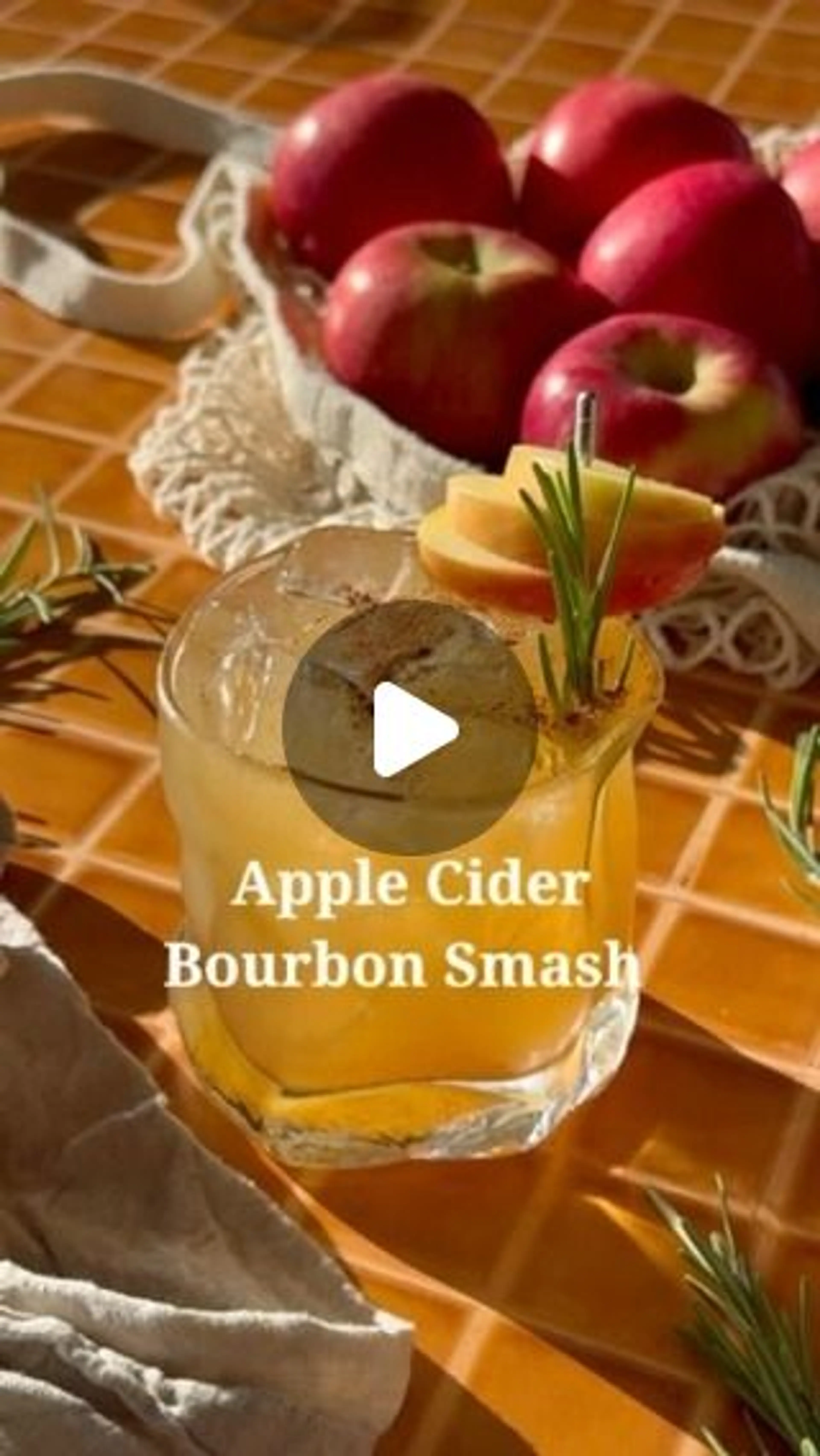 This Apple Cider Bourbon Smash Is Crisp and Refreshing, a Pe