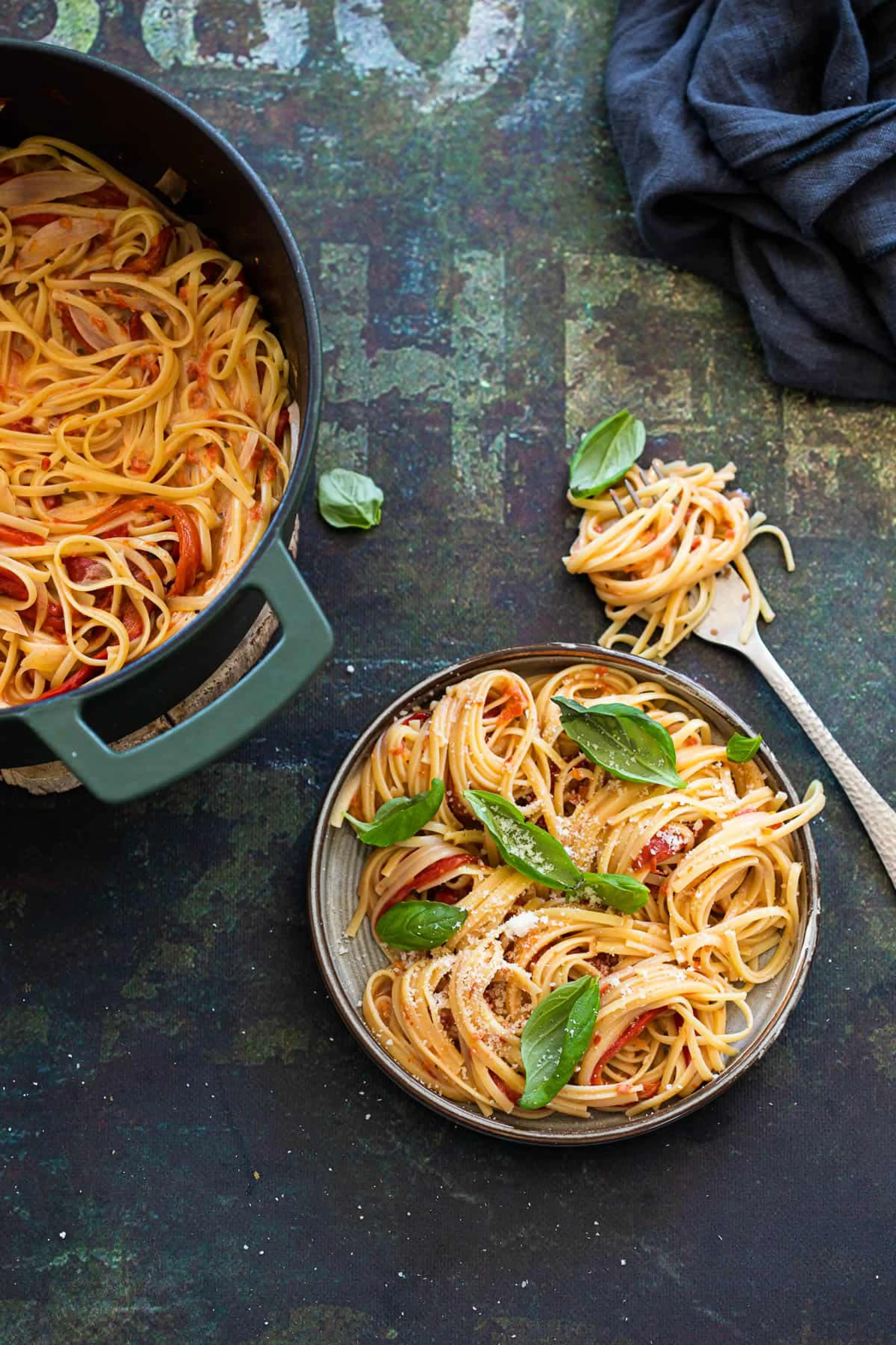 Eenpansgerecht; geroosterde paprika pasta