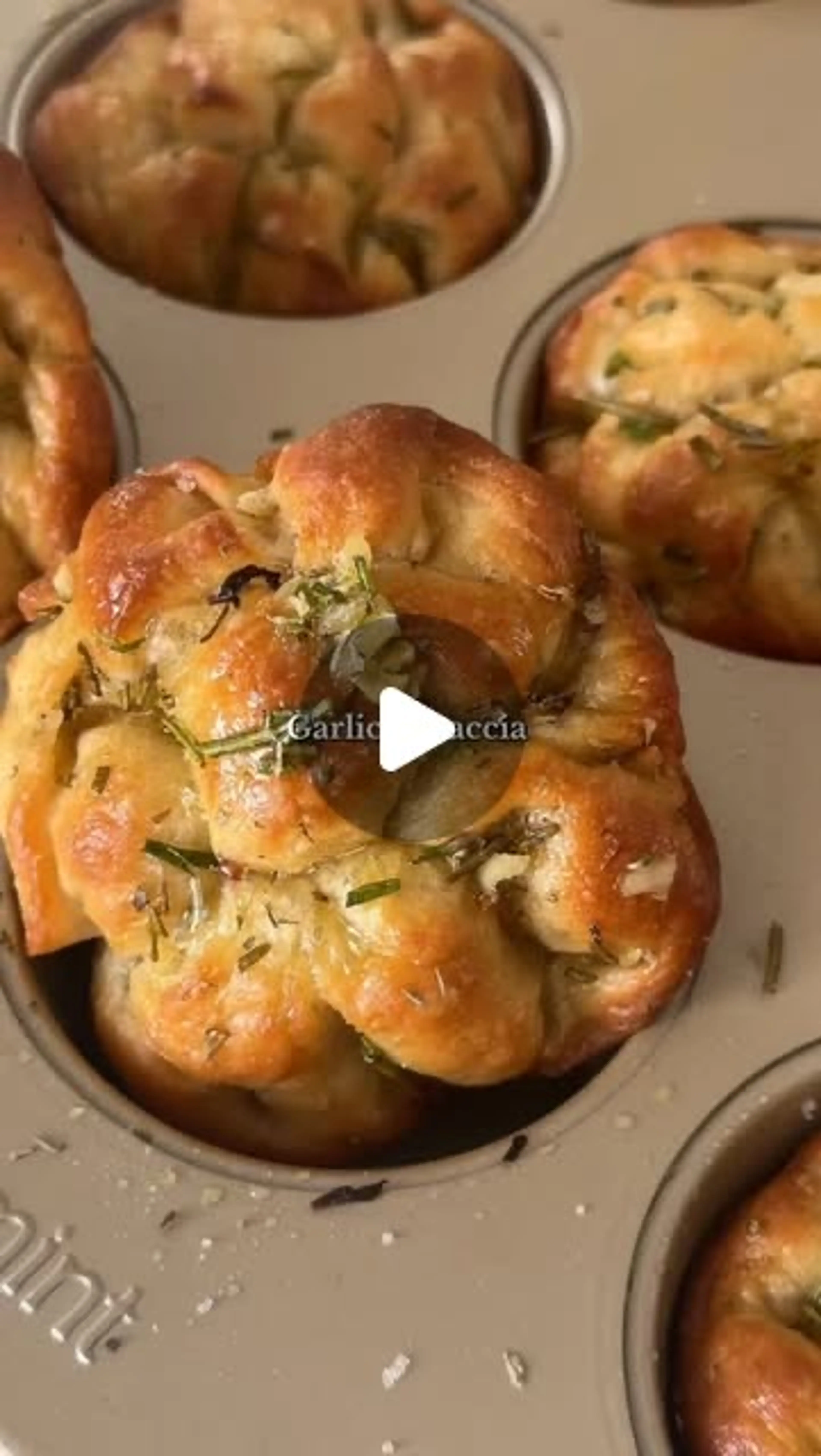 Rosemary Garlic Focaccia Muffins