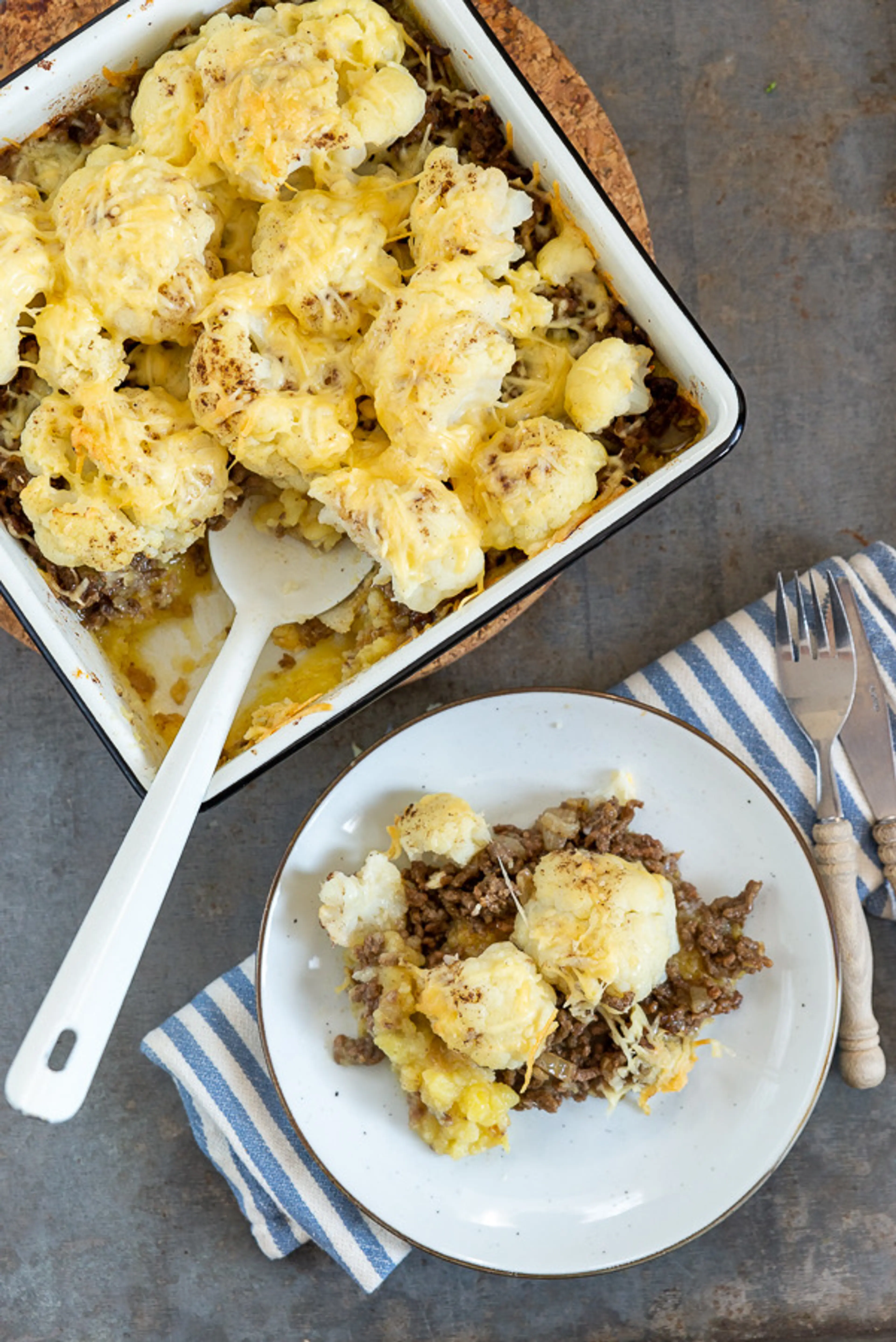 Bloemkoolschotel met gehakt en kaas