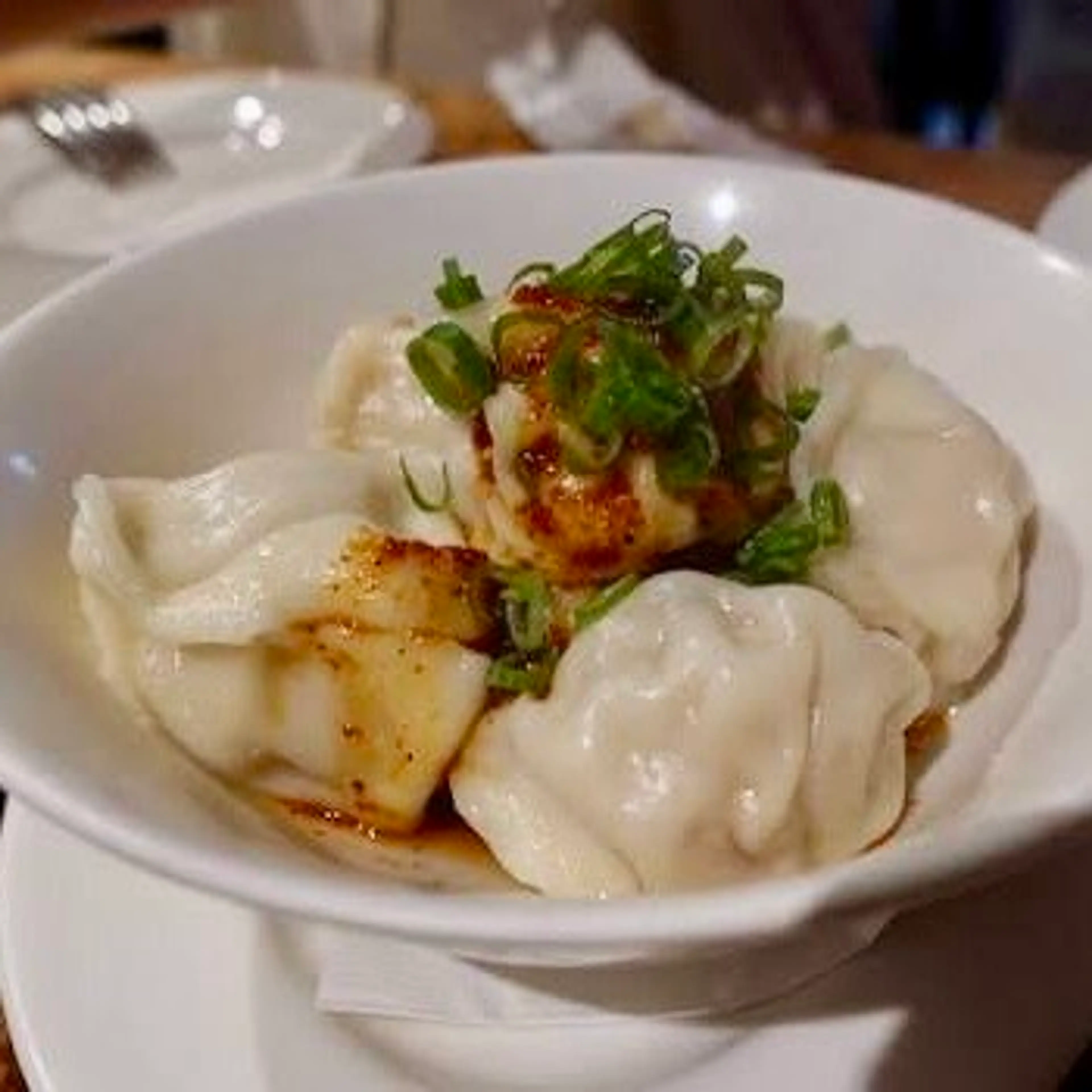 臺虎 紅油醬水餃