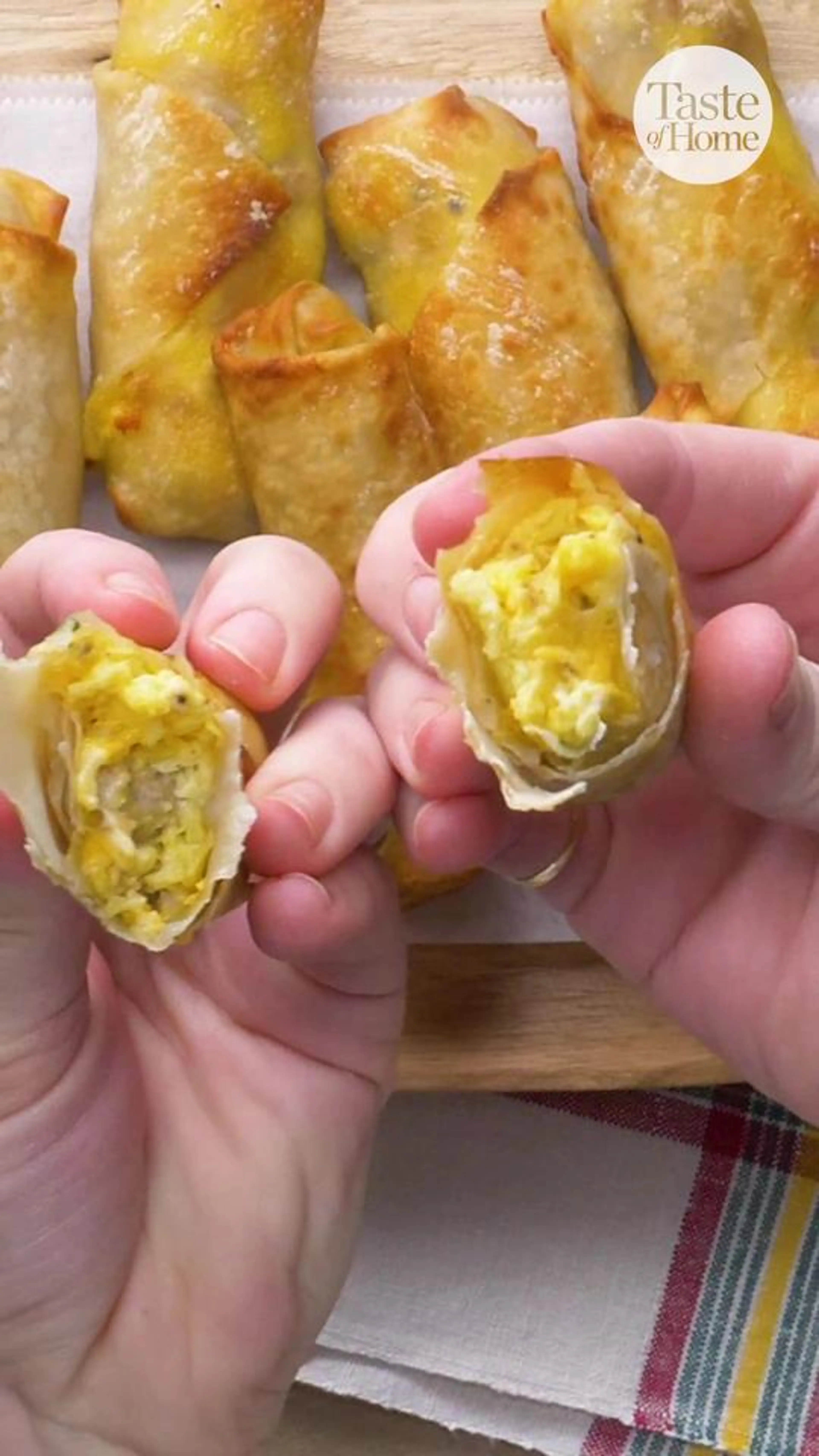 Breakfast Egg Rolls