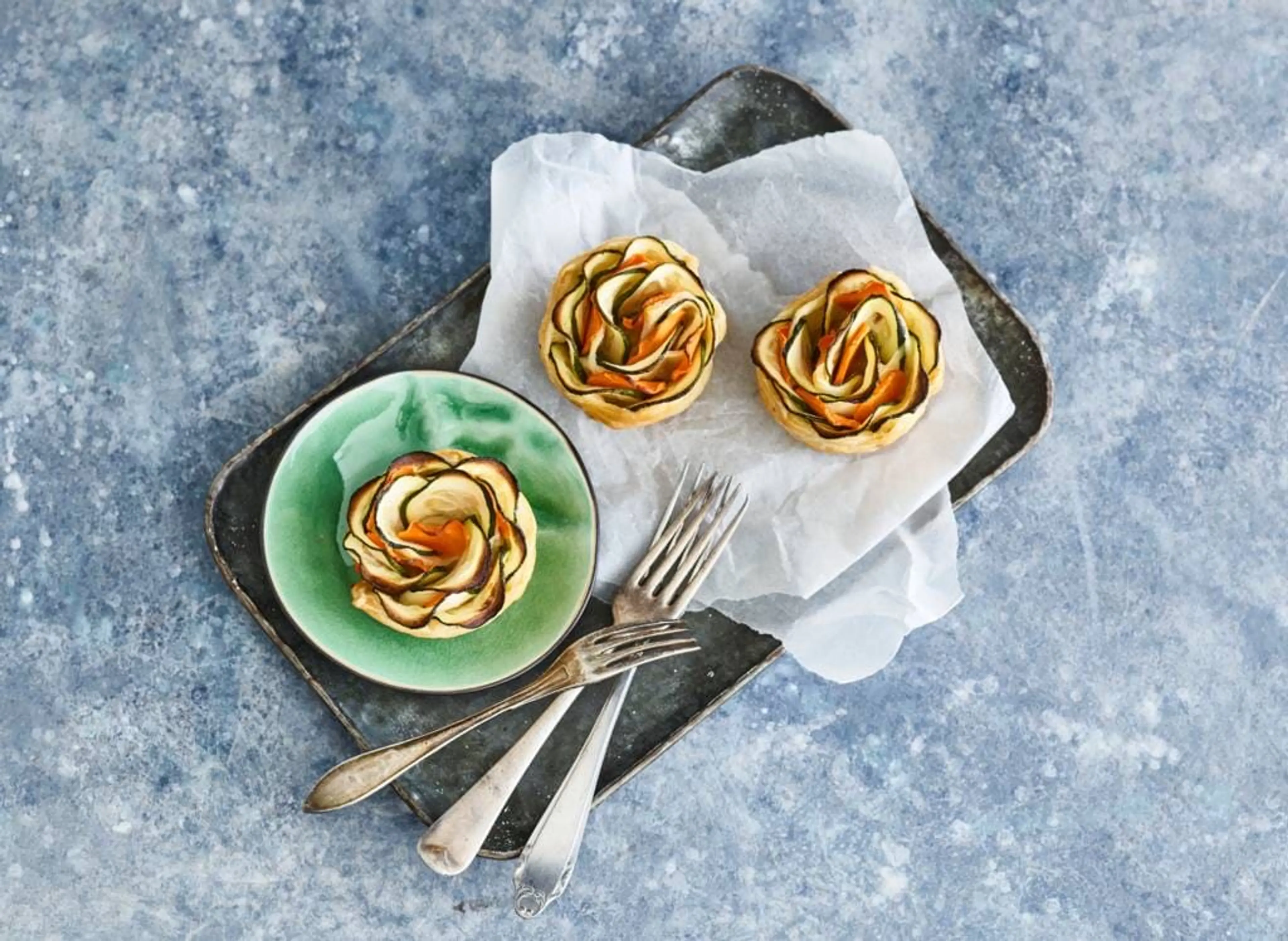 Taartjes met groenterozen