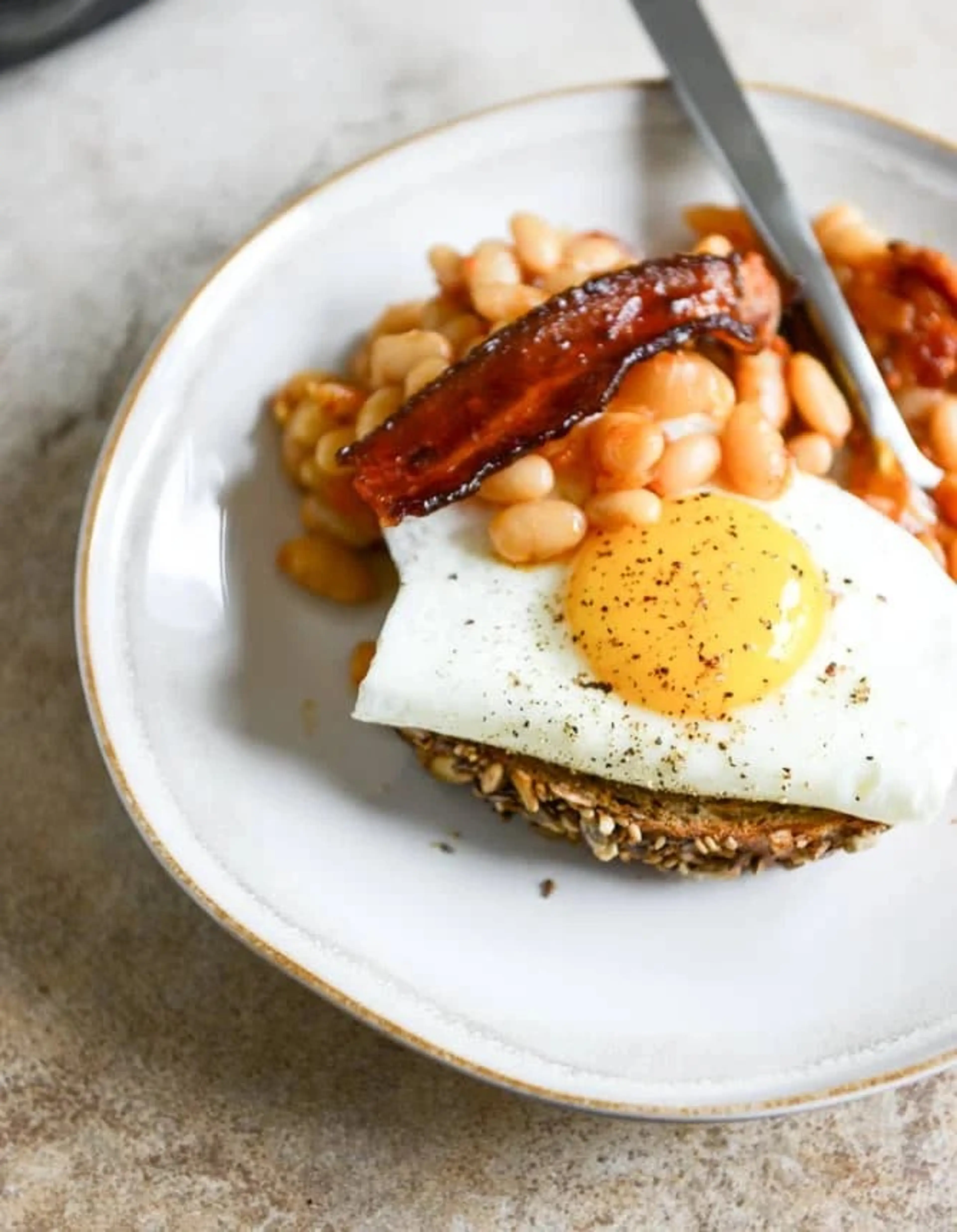 Baked Beans On Wholegrain Toast (With Egg, Optional)