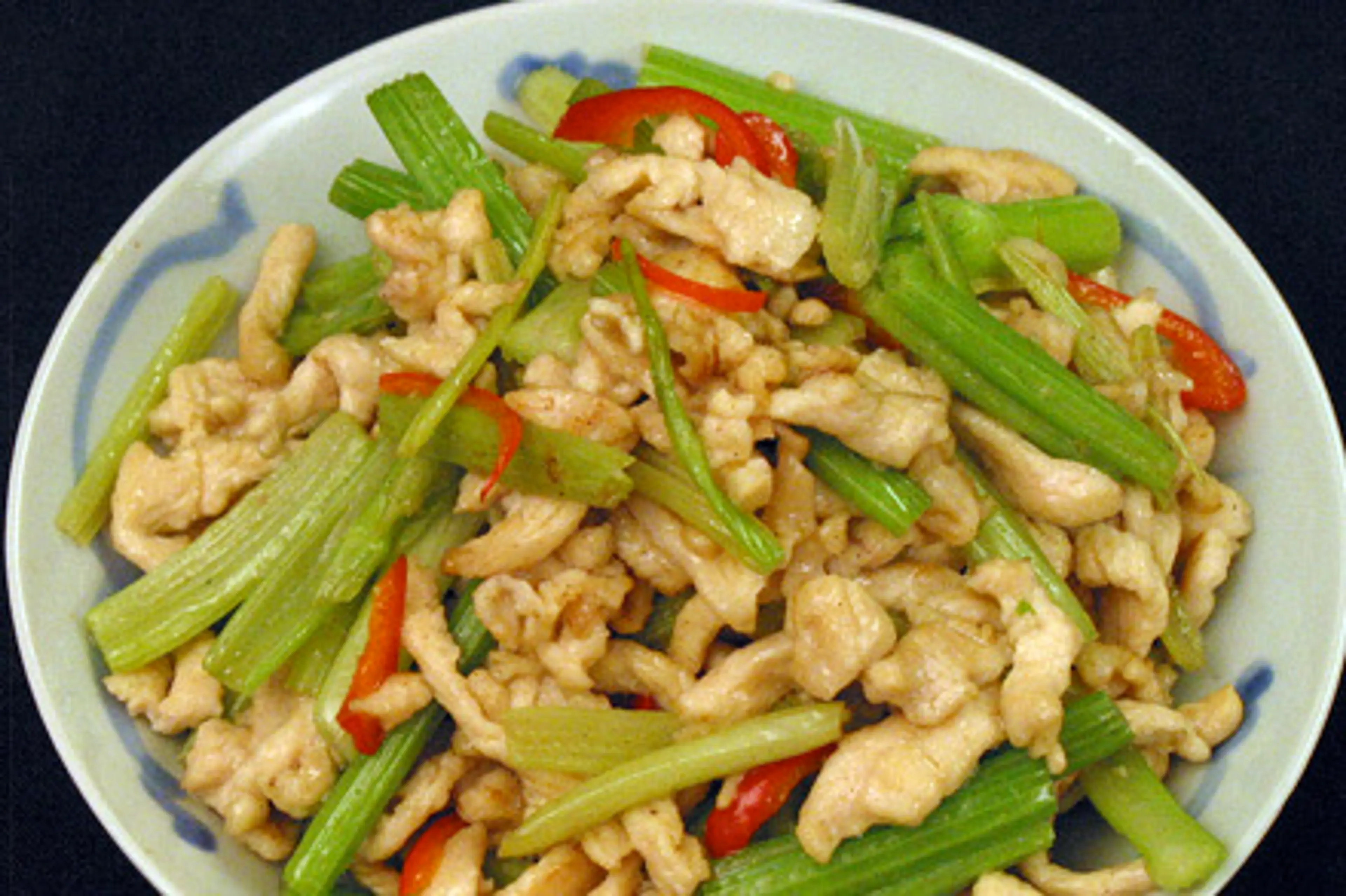 Stir-fried Chicken with Chinese Celery (芹菜炒雞絲)