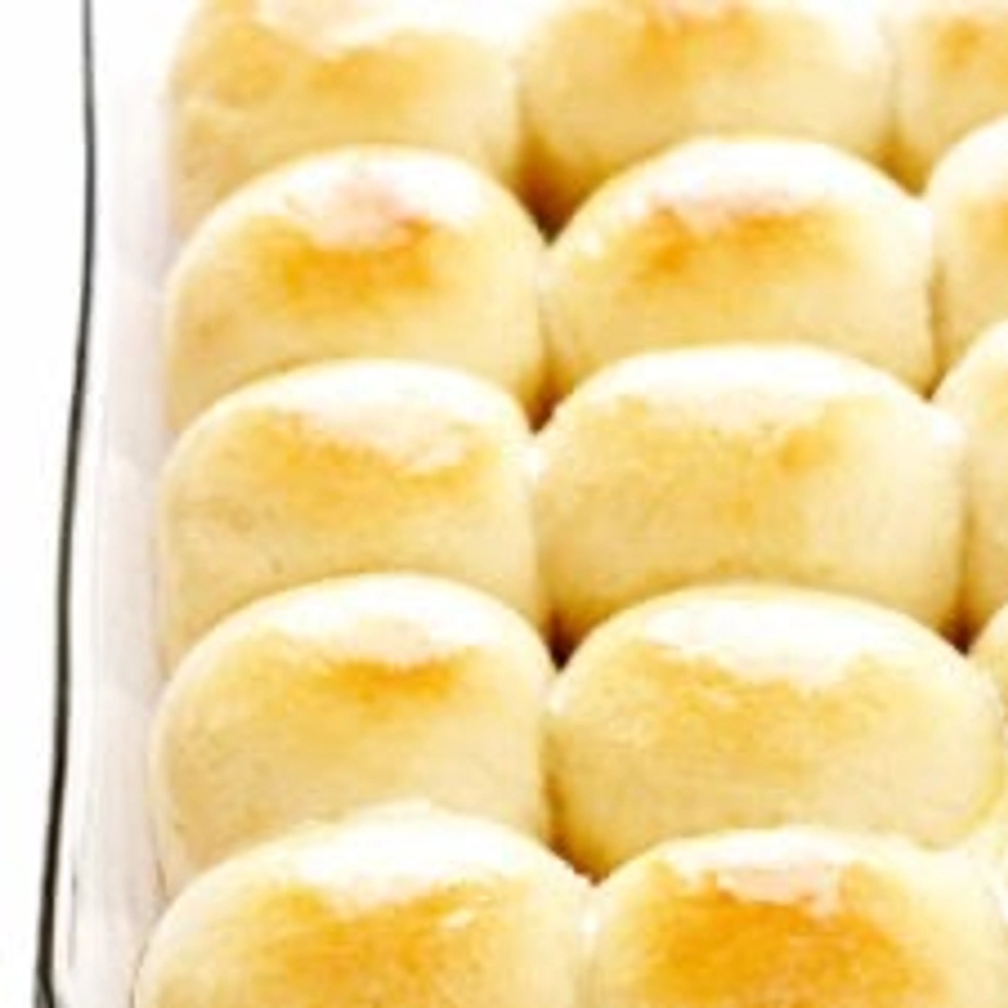 1-Hour Soft and Buttery Dinner Rolls