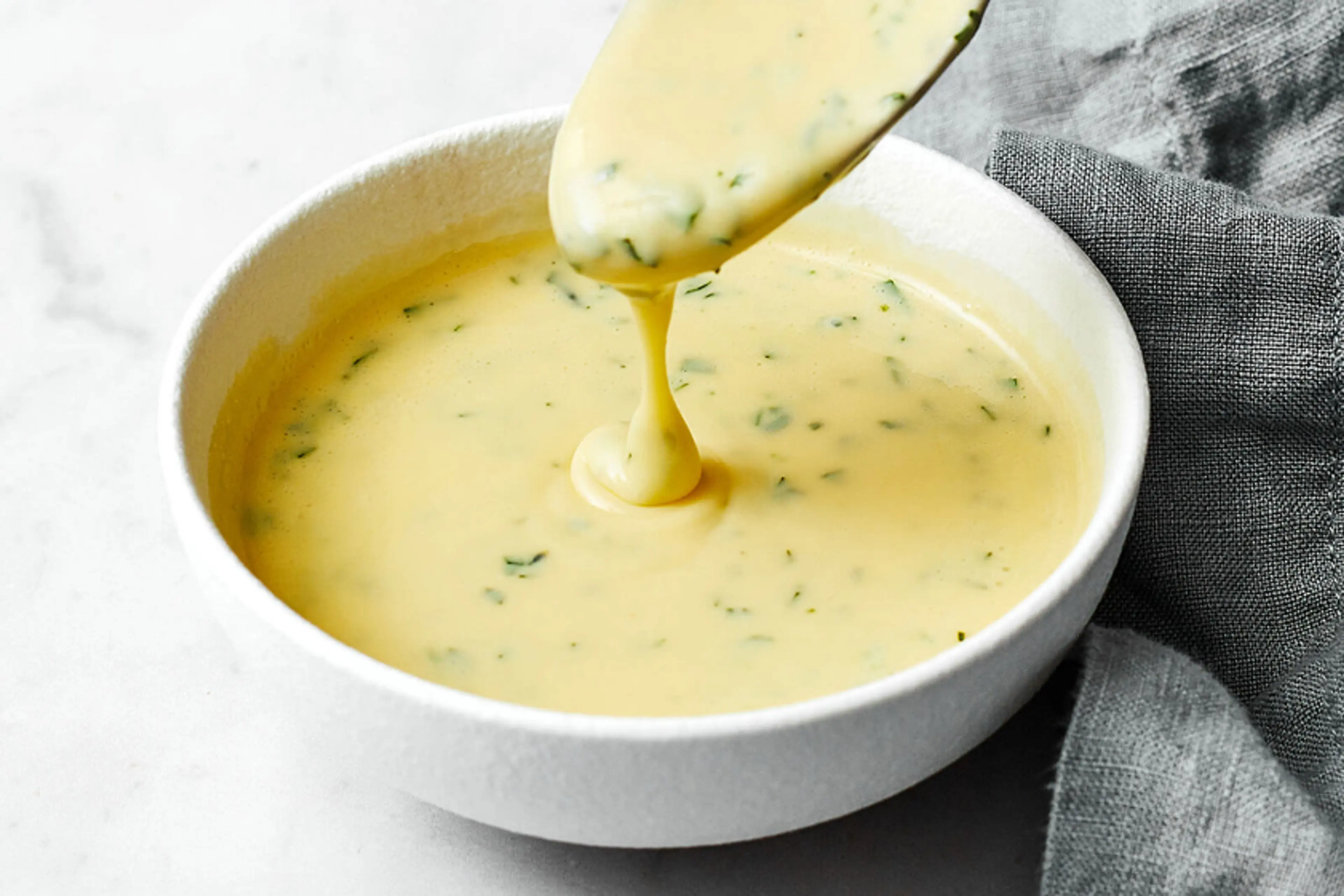 Béarnaise Sauce (Easy & No-Fail)