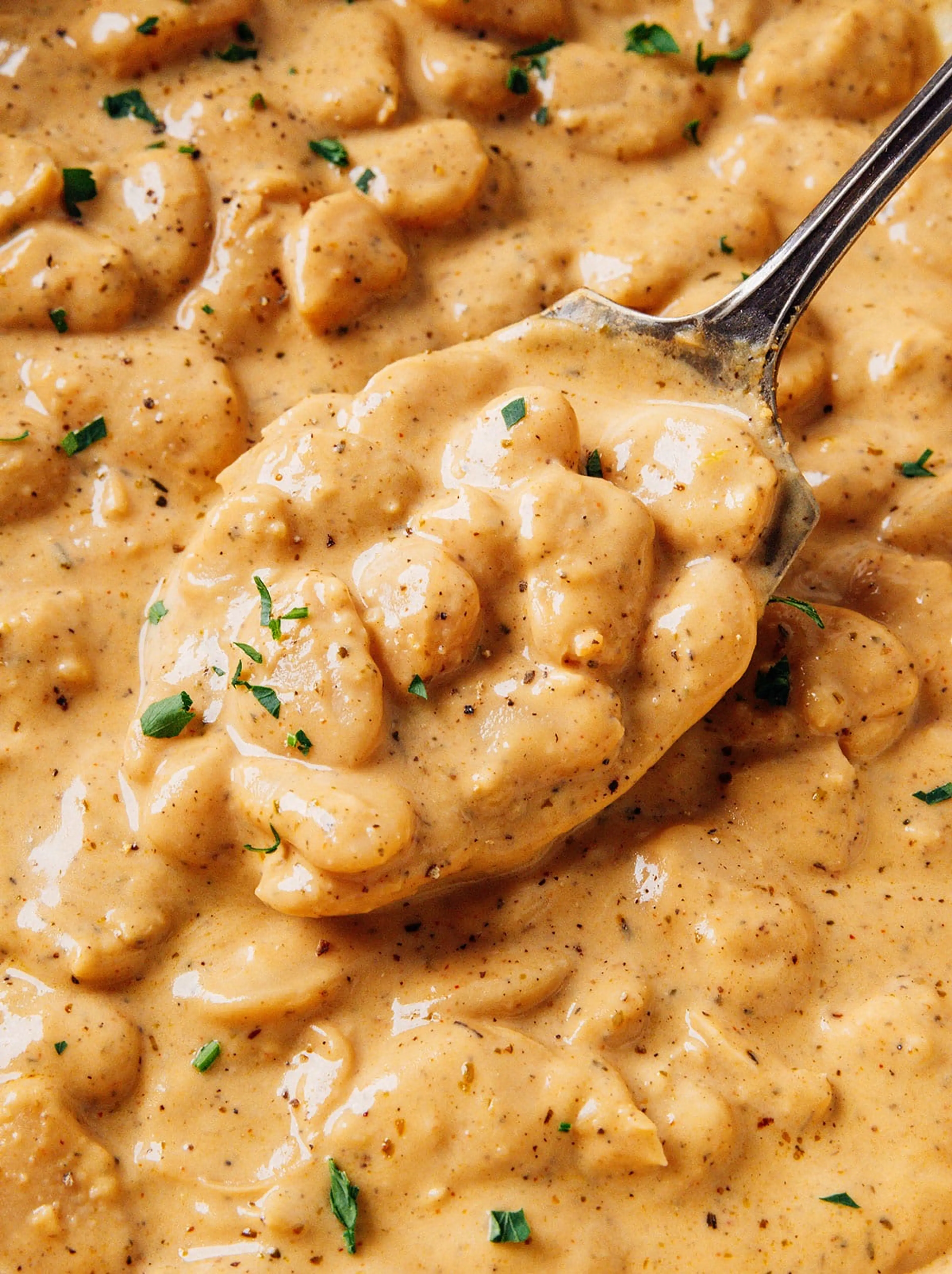 20-Minute Creamy Garlic Parmesan Butter Beans